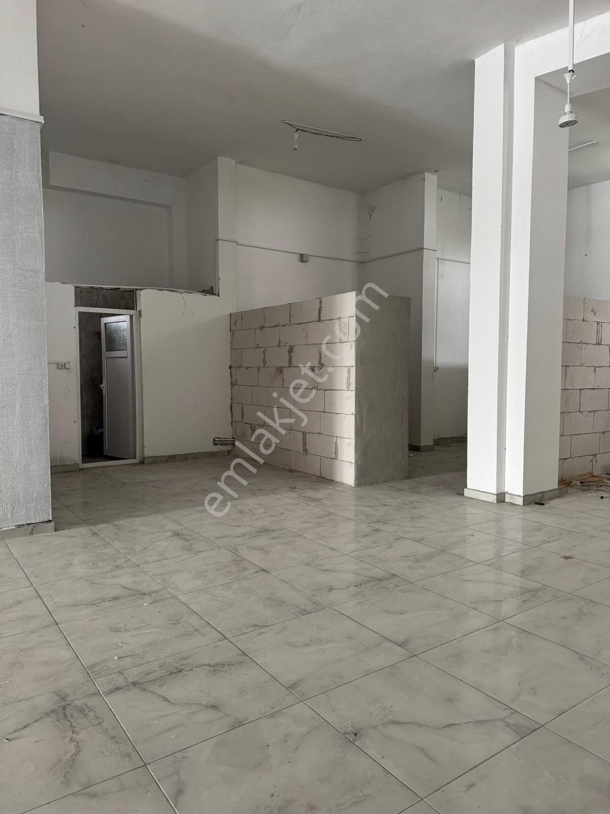 Gökhan Gökdemirden Ana Yola Sıfır Konumda Kiralık Dükkan - Görsel 8