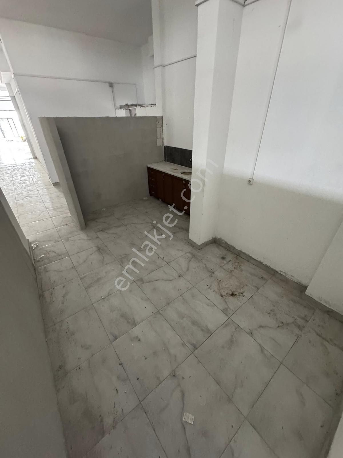 Gökhan Gökdemirden Ana Yola Sıfır Konumda Kiralık Dükkan - Görsel 5