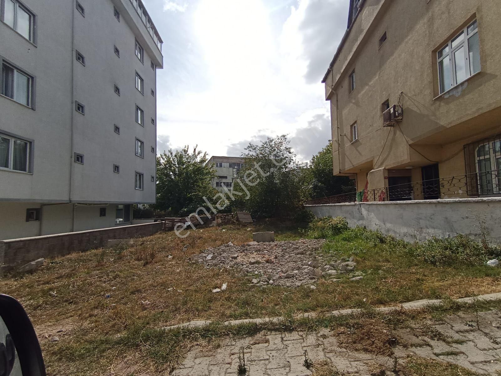 Akşemsettin Mah De 190m2 Müstakil,konut İmarlı Arsa Acil Satılık
