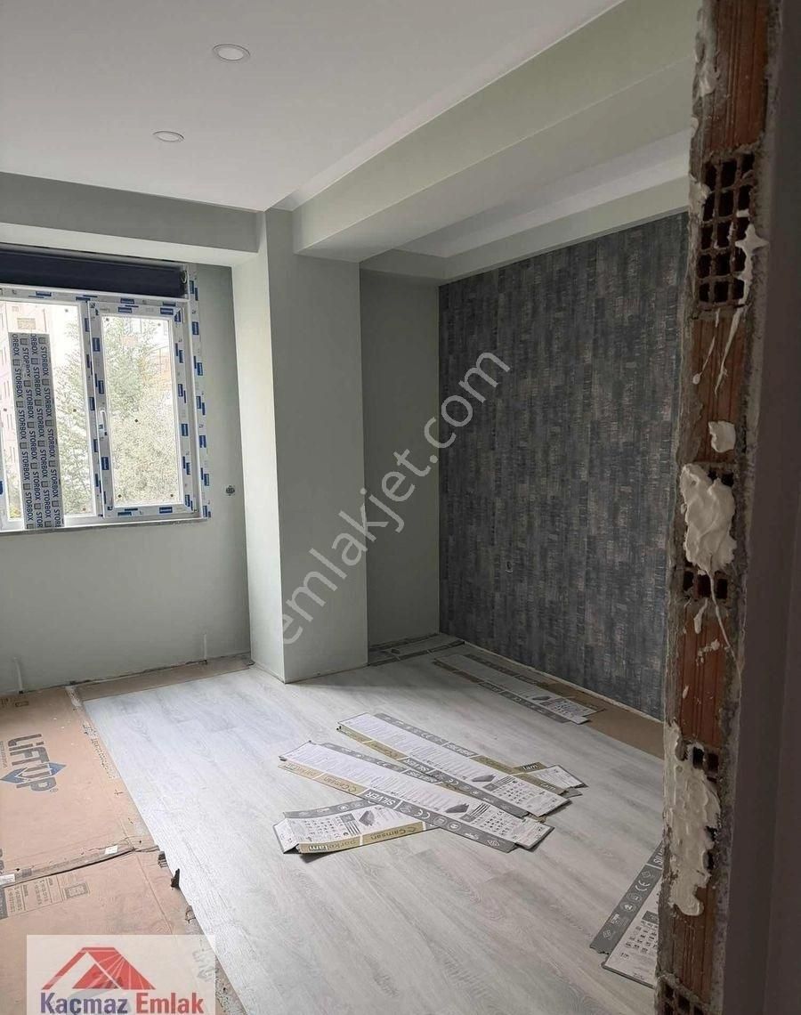 Cevizli'de Minibüs Yolu Üzeri 1 Aya Teslim 3+1 Sıfır Daire - Görsel 2