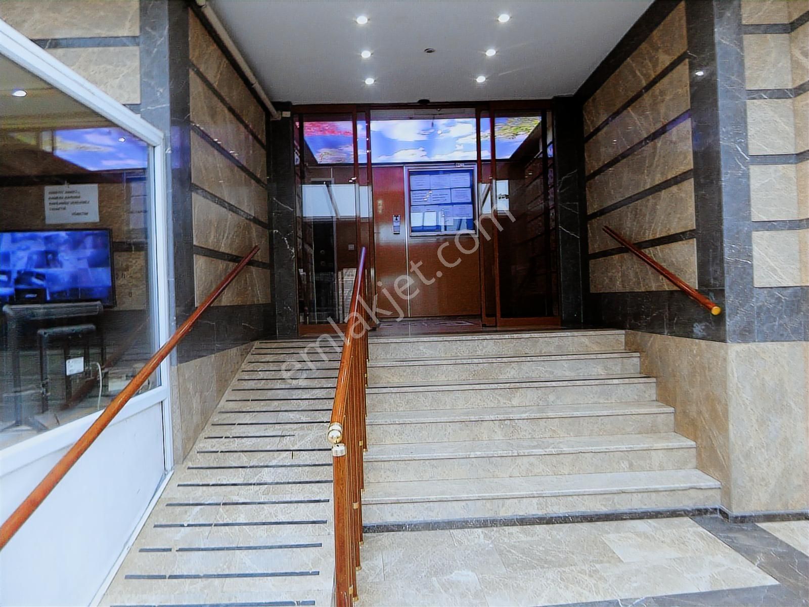 Bağcılar Yıldıztepe M.sitede 11.k 90 M2 2+1 Güney Cephe Satılık - Görsel 33