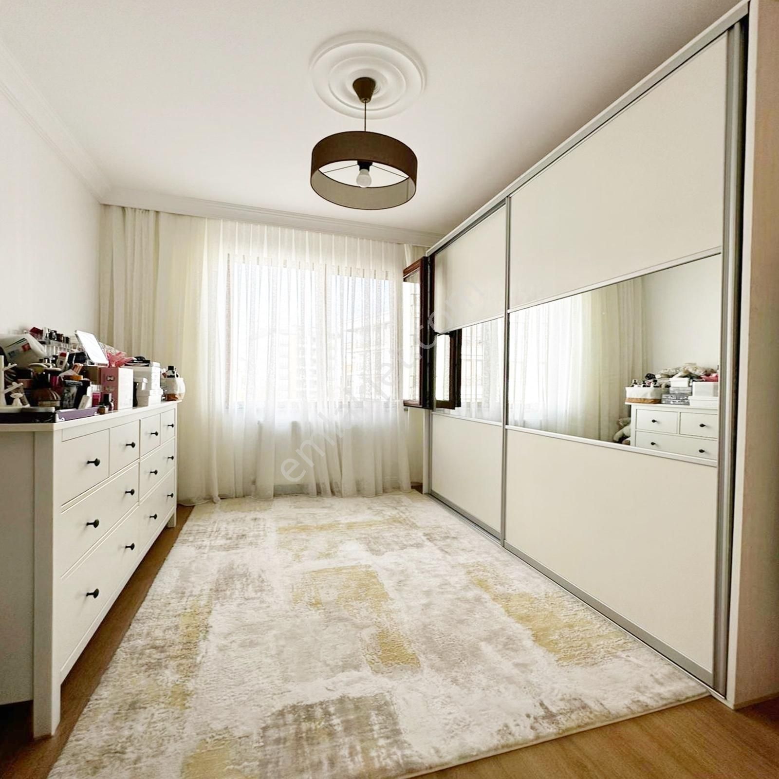 Çekmeköy Yapı Gayrimenkul'den Çok Kullanışlı 3+1 Ara Kat !! - Görsel 32