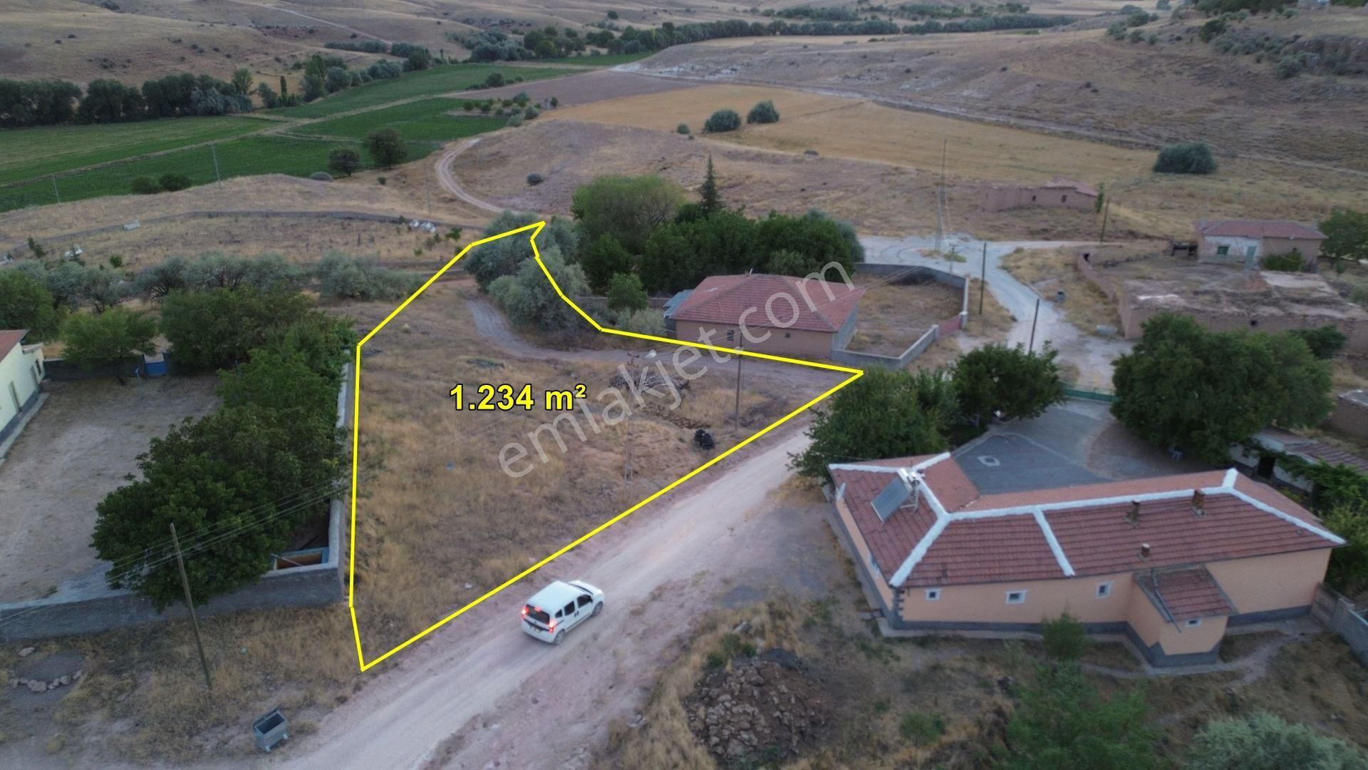 Kırşehir Mucur Asmakaradam Da 1.234 M² Müstakil Tapulu Konut İmarlı Arsa - Görsel 7