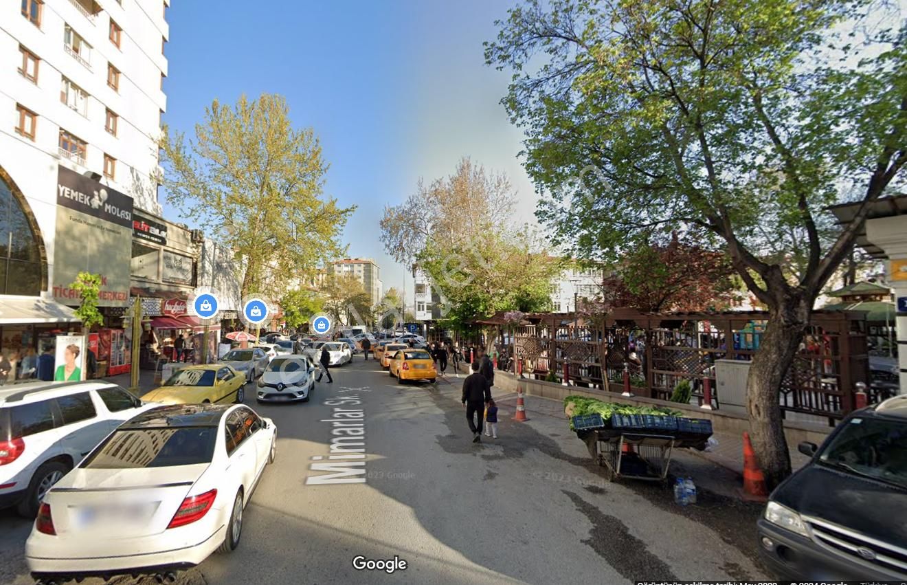 Aşağı Eğlence'de Giresun Caddesine Çok Yakın Mimarlar Sokakta Orta Katta 3+1 Yeni Boyalı Balkonlu!