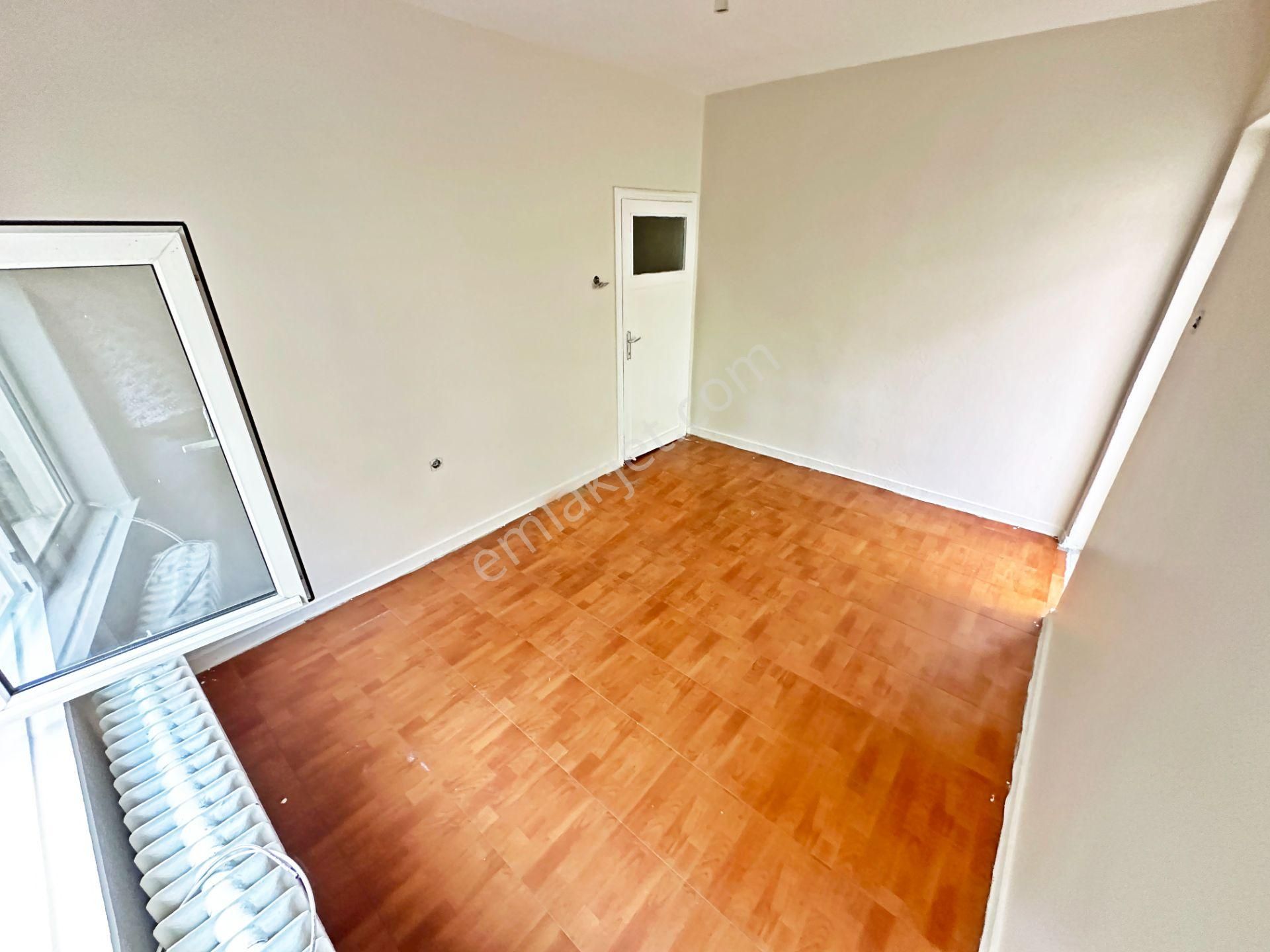 Aşağı Eğlence'de Giresun Caddesine Çok Yakın Mimarlar Sokakta Orta Katta 3+1 Yeni Boyalı Balkonlu! - Görsel 19