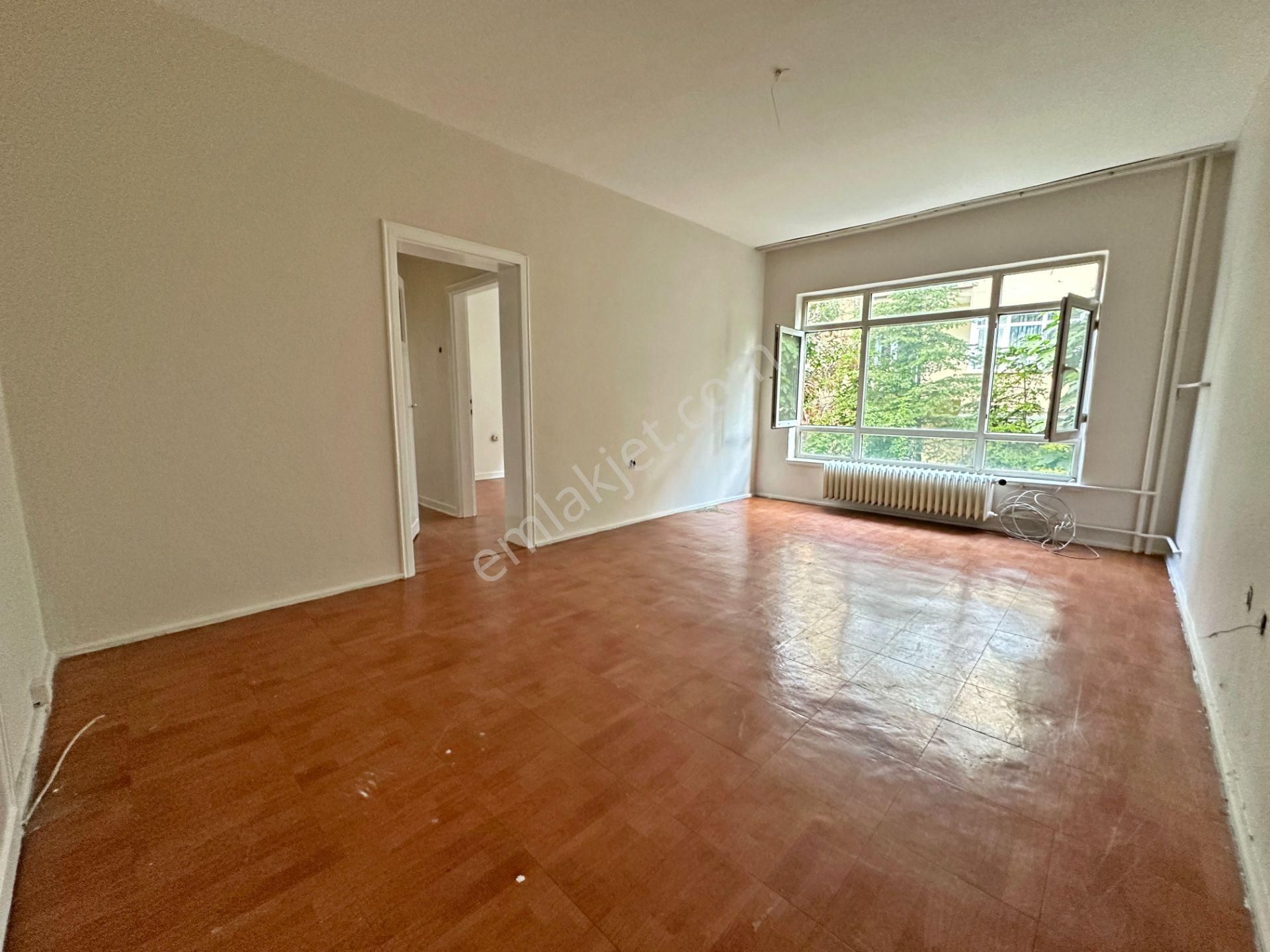 Aşağı Eğlence'de Giresun Caddesine Çok Yakın Mimarlar Sokakta Orta Katta 3+1 Yeni Boyalı Balkonlu! - Görsel 7