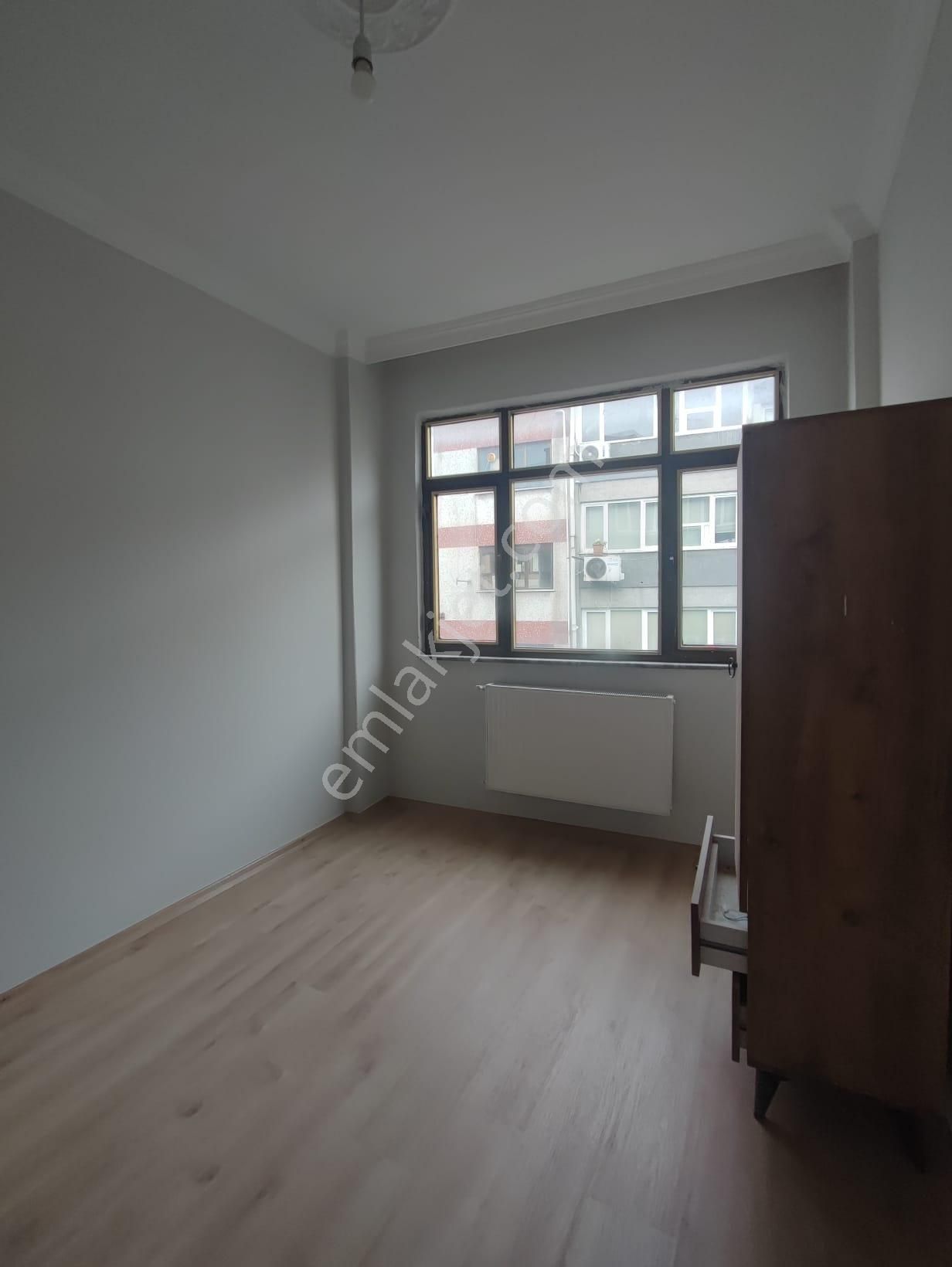 Fatih Aksaray Mahallesinde /2+1/85m2/4. Kat/ Satılık Daire - Görsel 2