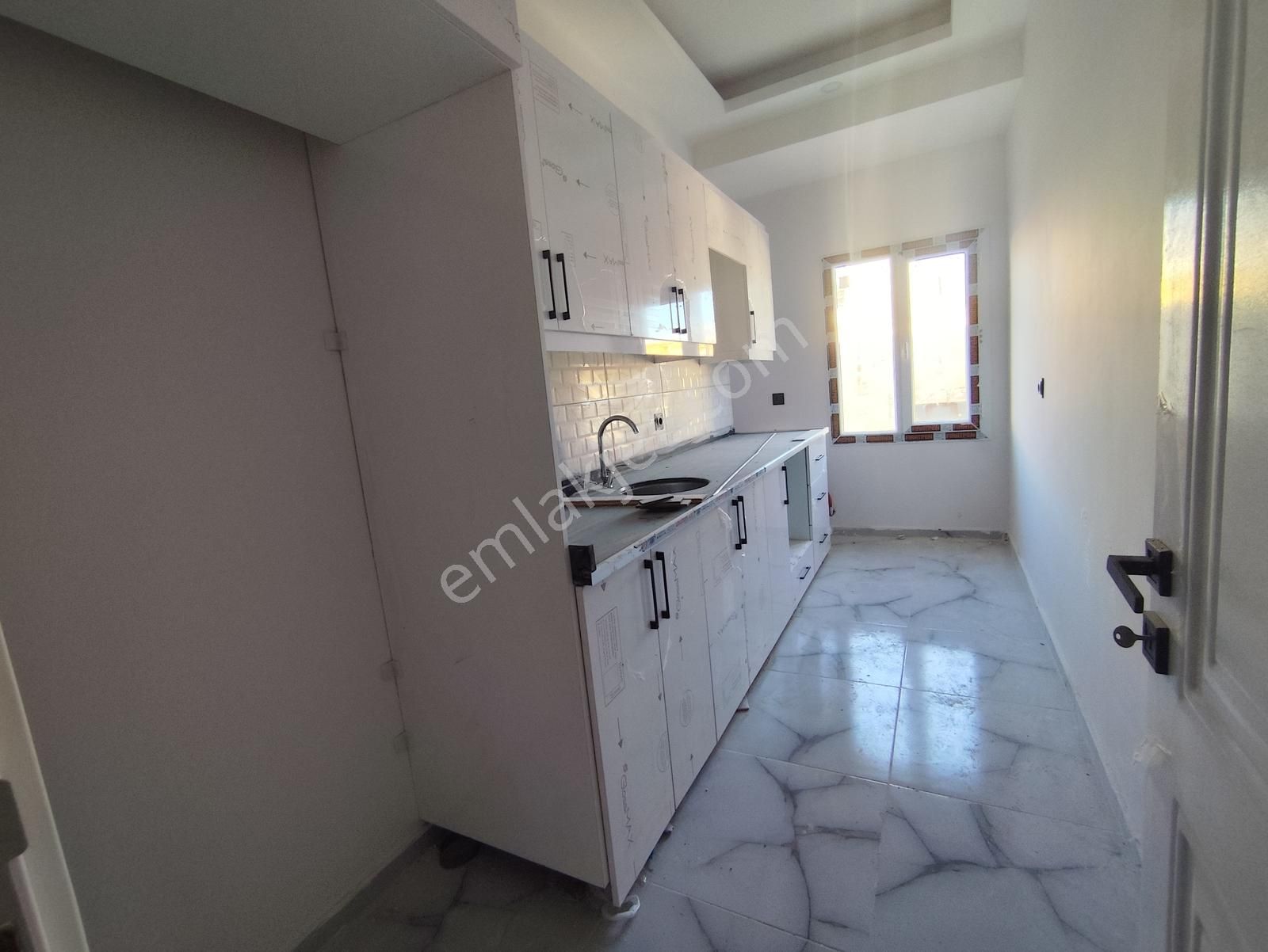 Acar Emlaktan Çarşı Merkezde 80m2 1+1 Çift Cepheli Büro Ofis - Görsel 6
