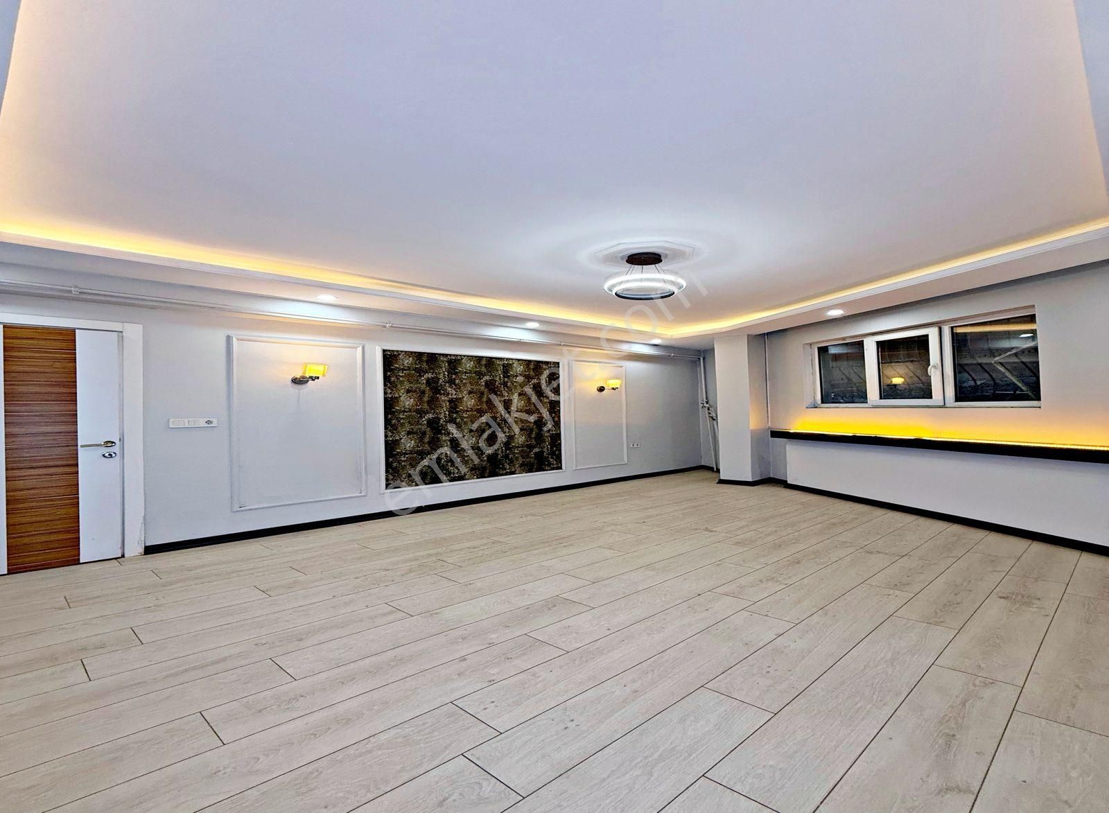 Yeşilkent Mahallesinde Caddeye 4 Dk 2+1 Bahçe Kullanımlı Fırsat Daire!!