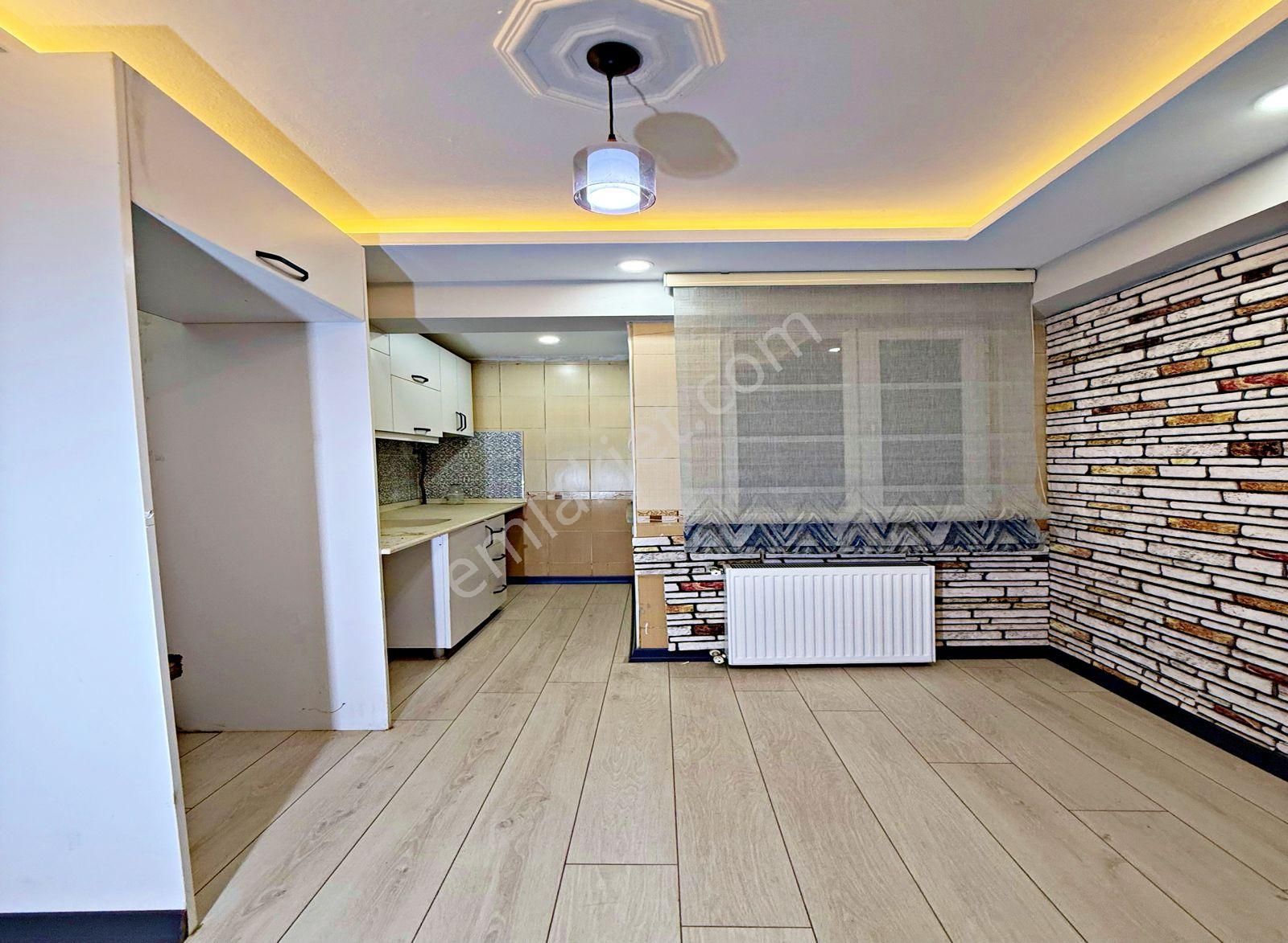 Yeşilkent Mahallesinde Caddeye 4 Dk 2+1 Bahçe Kullanımlı Fırsat Daire!! - Görsel 3