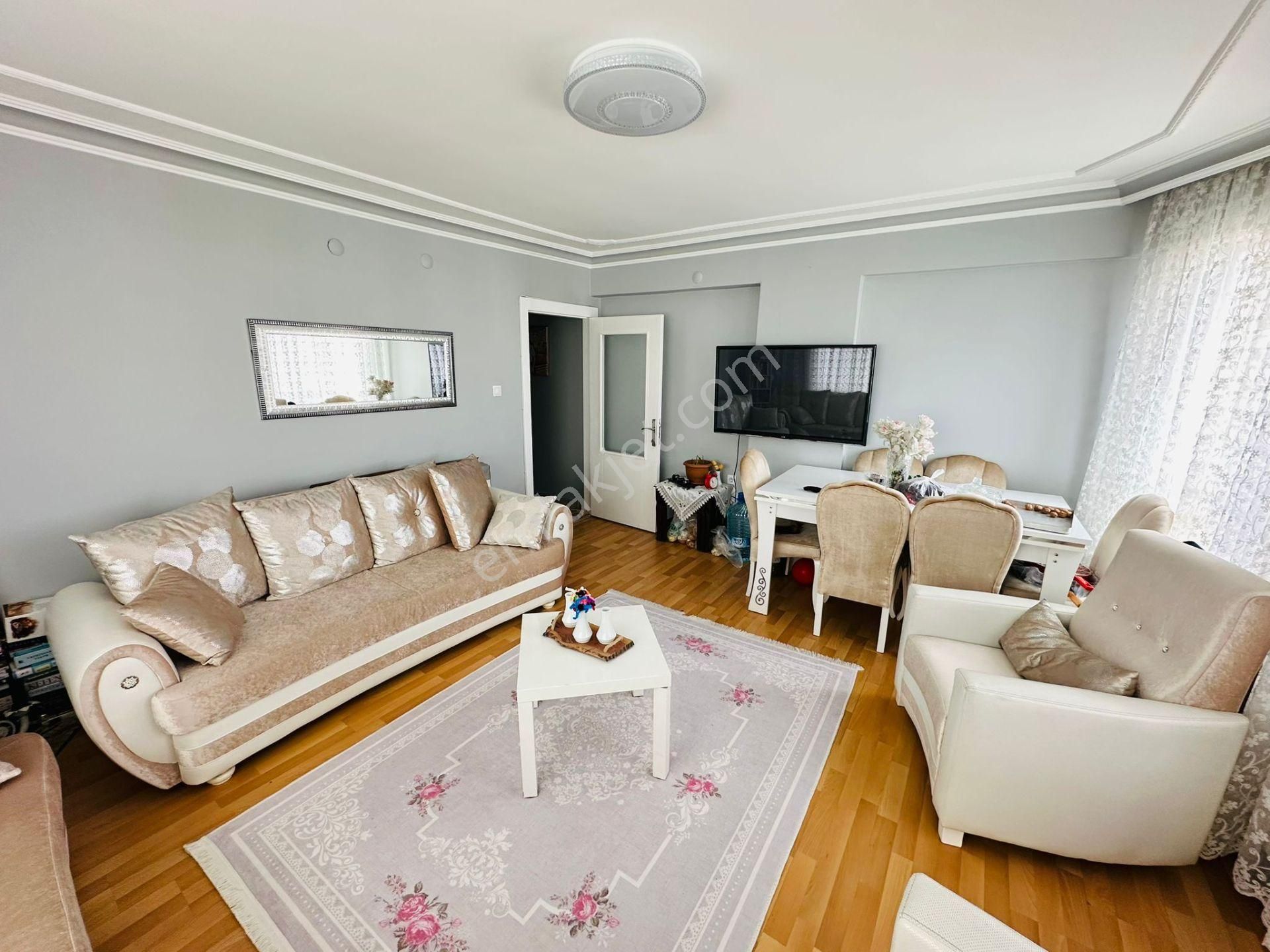 Bostancık Caddesi Dibi Asansörlü Full Yapılı 3+1 Katta Satılık Daire !! - Görsel 6