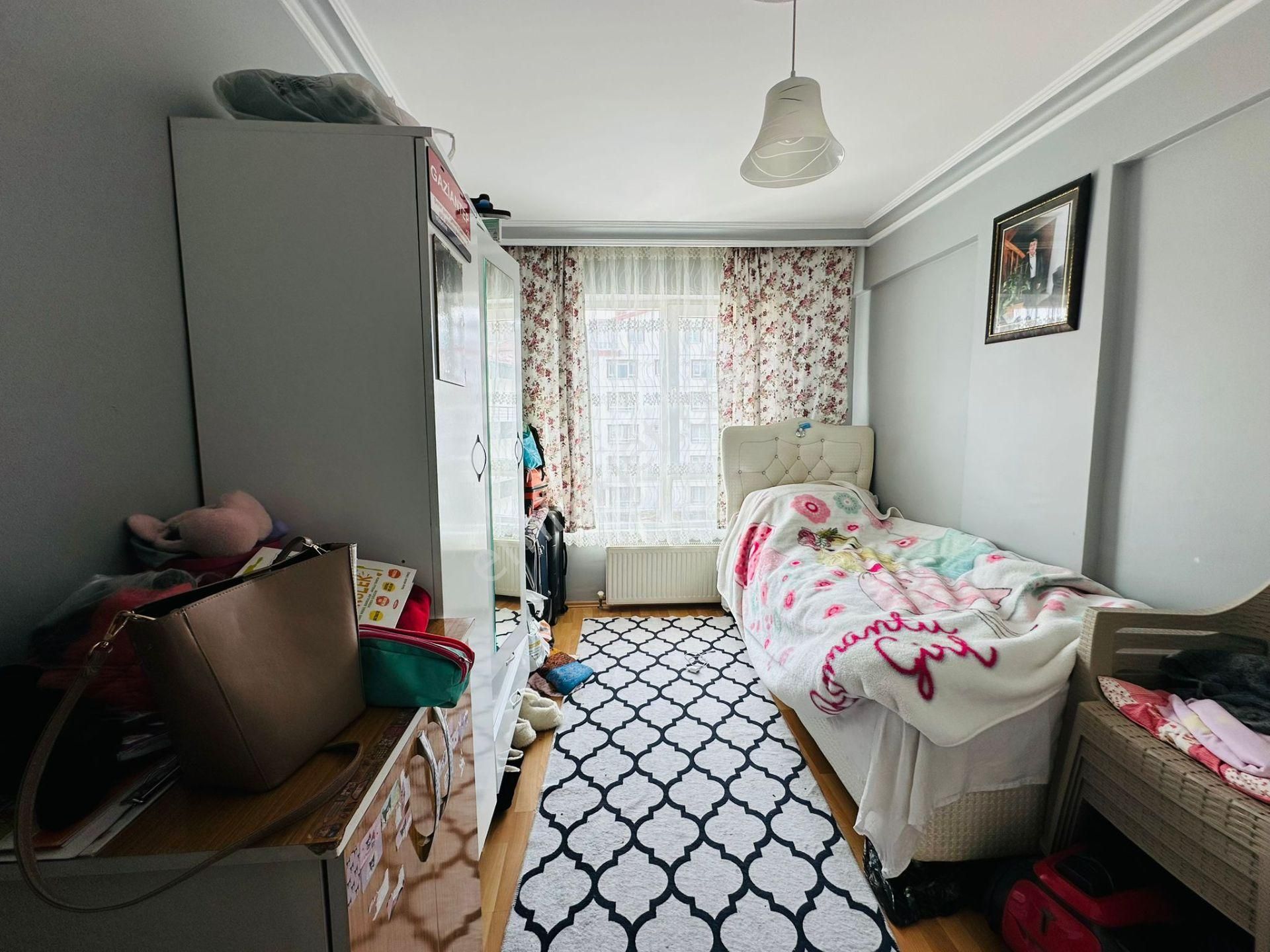 Bostancık Caddesi Dibi Asansörlü Full Yapılı 3+1 Katta Satılık Daire !! - Görsel 19