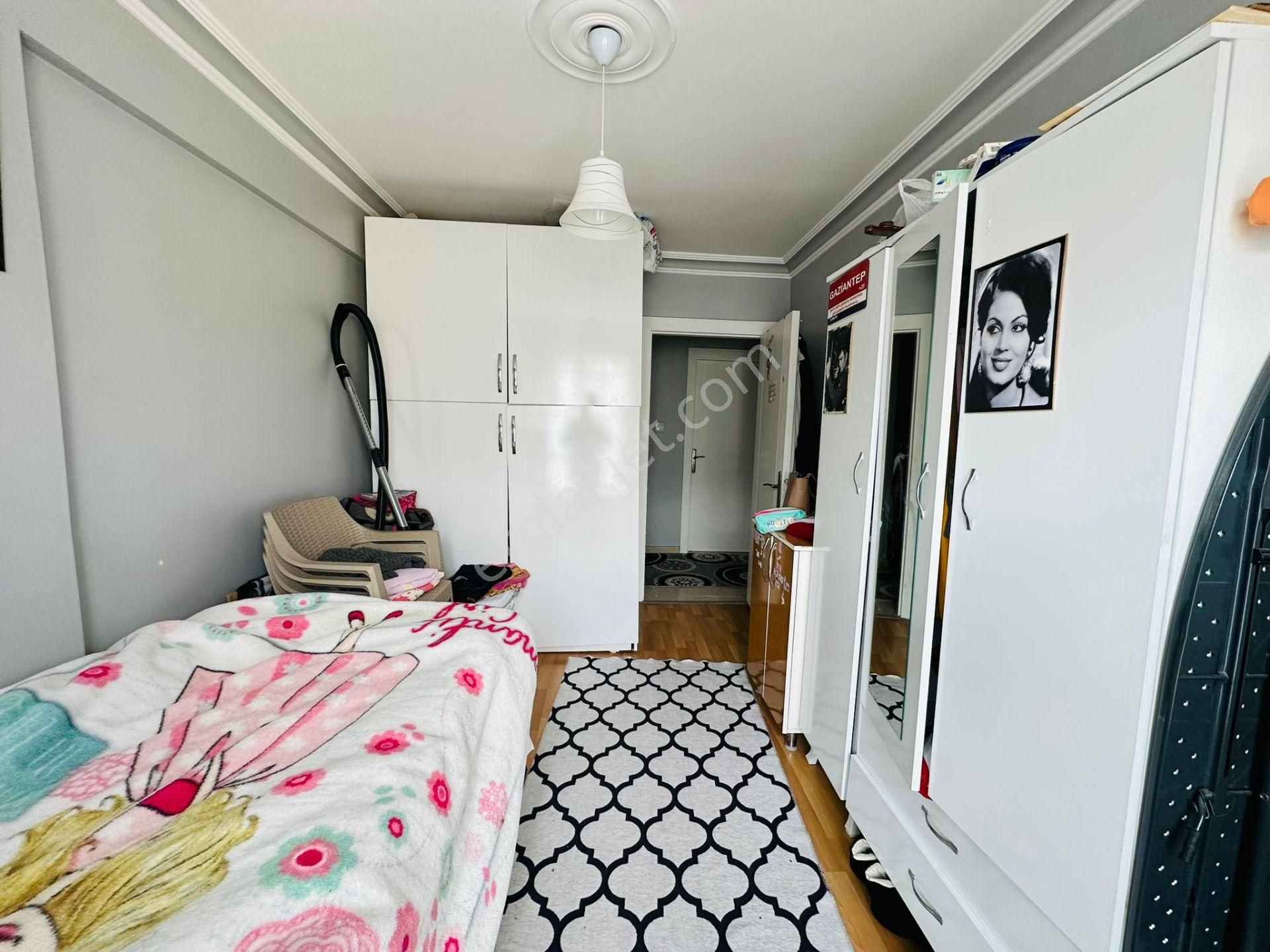 Bostancık Caddesi Dibi Asansörlü Full Yapılı 3+1 Katta Satılık Daire !! - Görsel 20