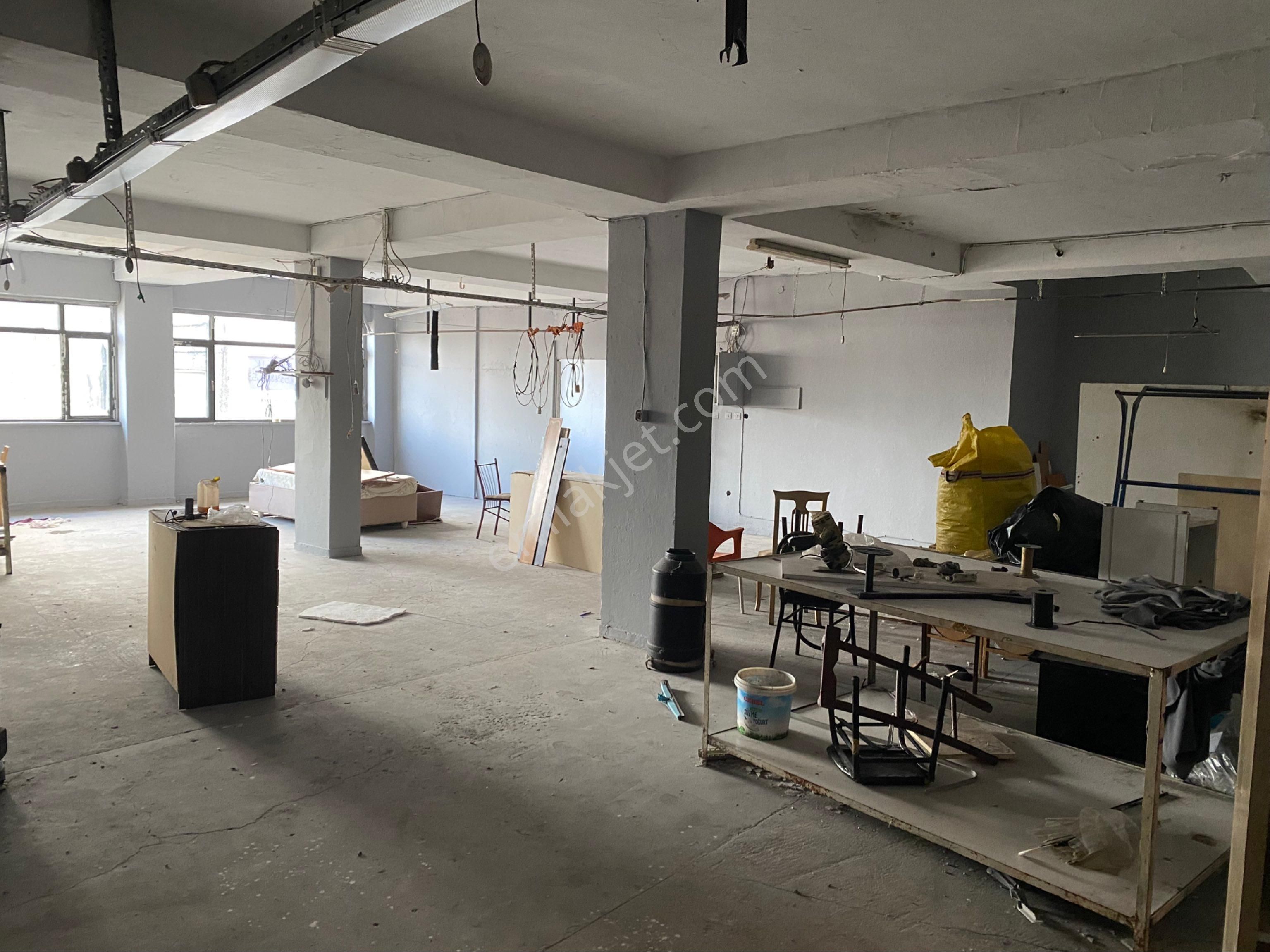 200metre Kare Kiralık Dükkan Çaglayan - Görsel 4
