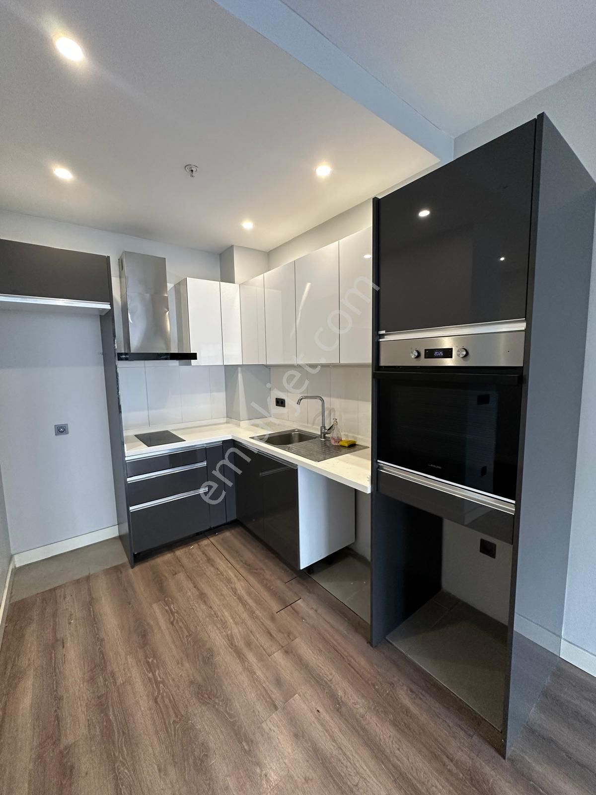 Karat34 Satılık 2+1 Boş Hemen Teslim Önü Açık Ferah - Görsel 4