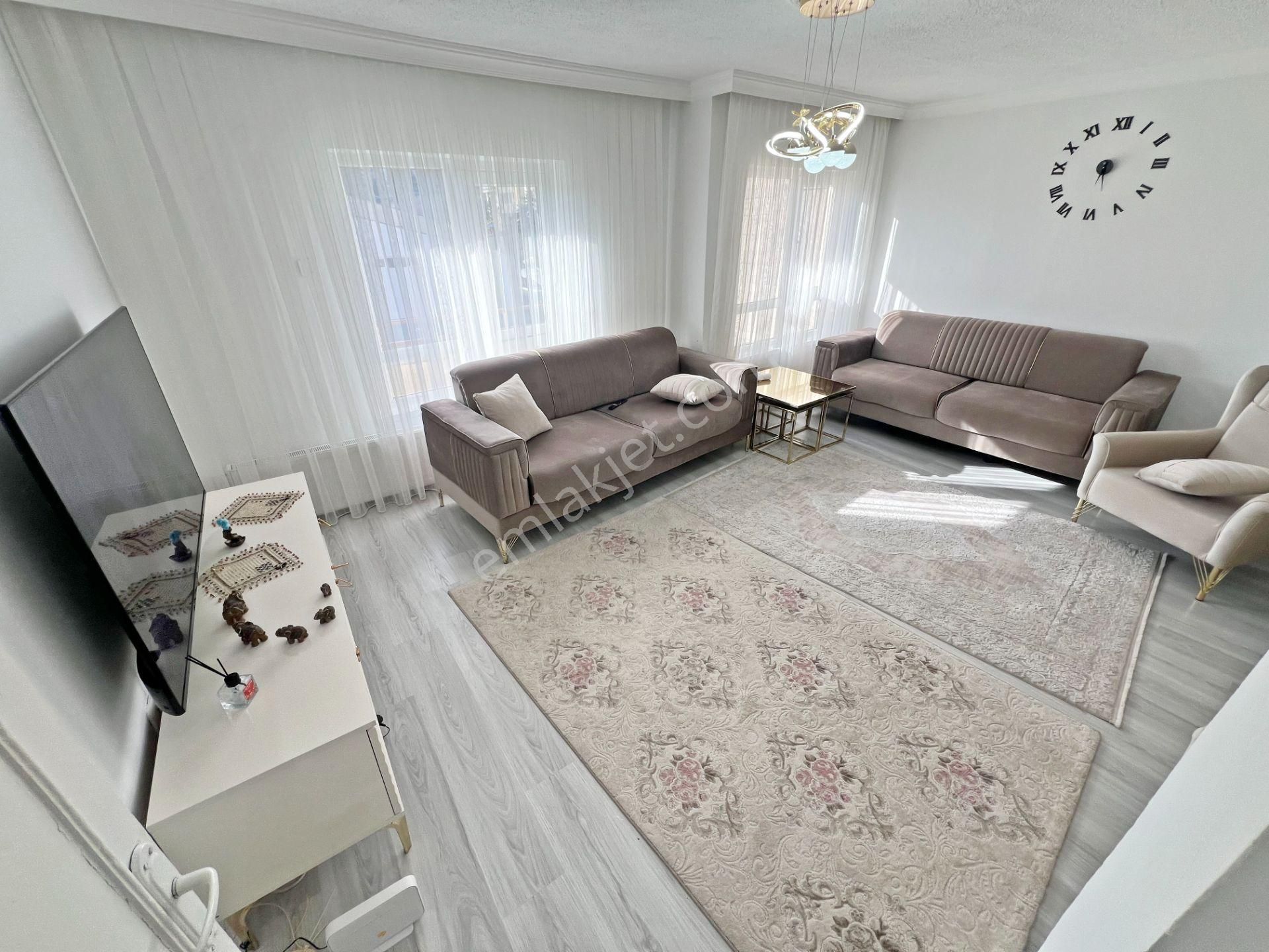 İncirli Refik Saydam Caddesi Yanı Yüksek Giriş 2+1 Bağımsız Salon Balkonlu Satılık Daire - Görsel 8