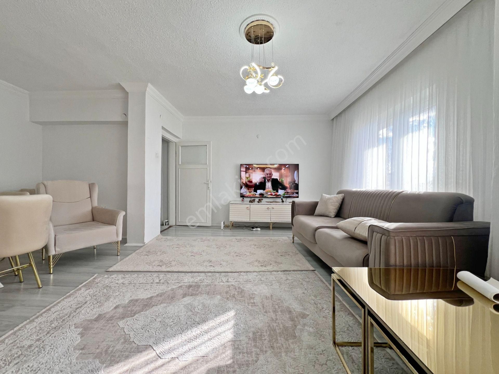 İncirli Refik Saydam Caddesi Yanı Yüksek Giriş 2+1 Bağımsız Salon Balkonlu Satılık Daire - Görsel 11