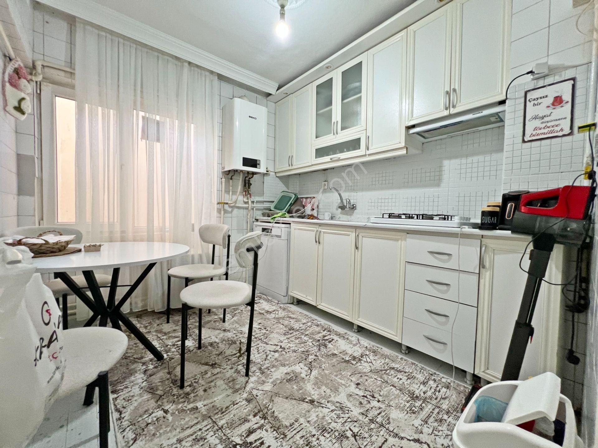 İncirli Refik Saydam Caddesi Yanı Yüksek Giriş 2+1 Bağımsız Salon Balkonlu Satılık Daire - Görsel 24
