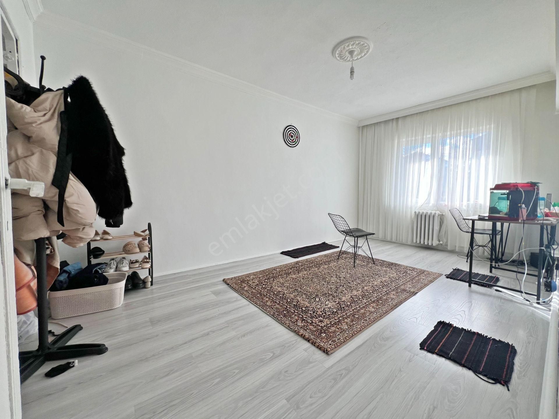 İncirli Refik Saydam Caddesi Yanı Yüksek Giriş 2+1 Bağımsız Salon Balkonlu Satılık Daire - Görsel 3