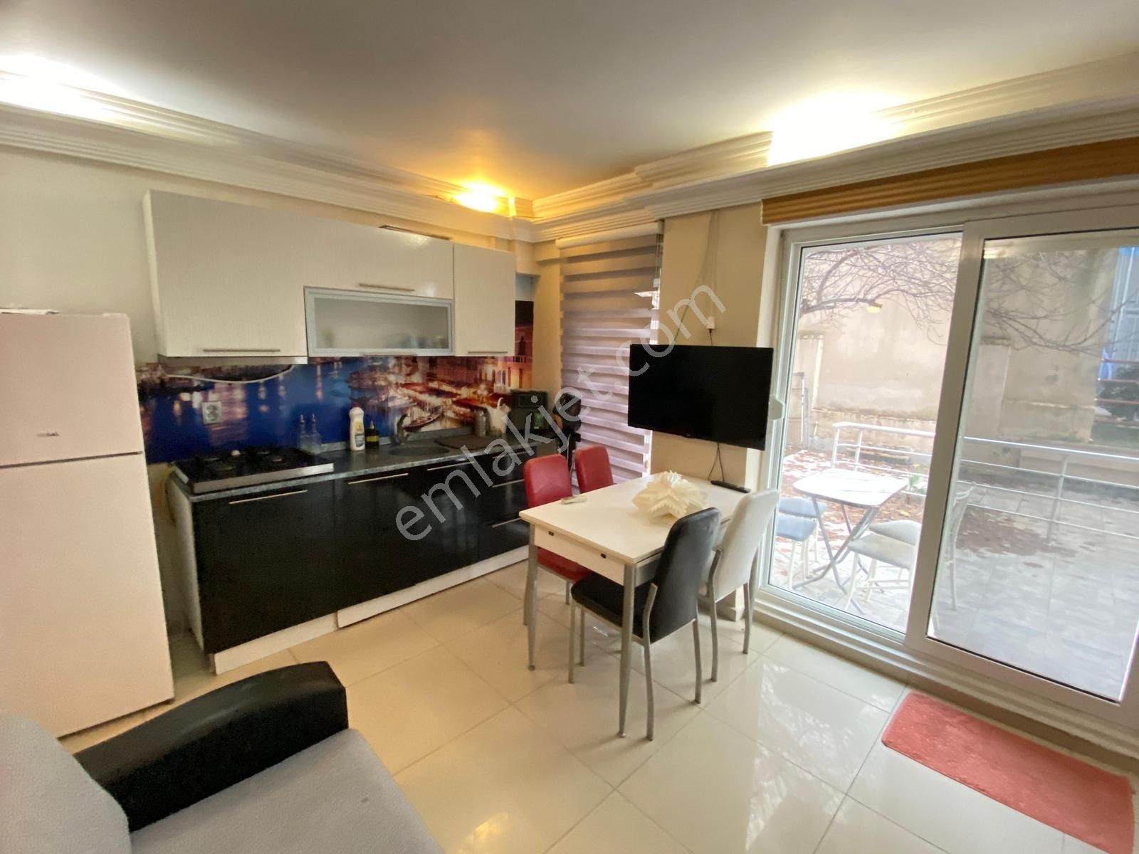 Ata'dan Siteler Denize 50 M Giriş Kat Eşyalı 2 Oda 1 Salon Daire - Görsel 18