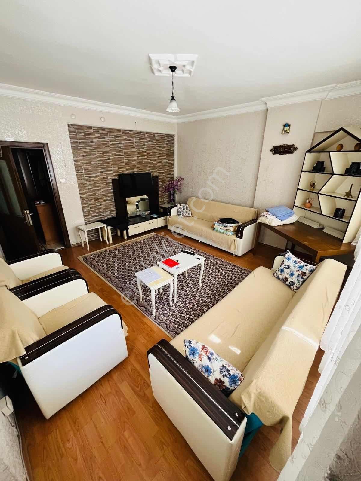 Dokuma'da Cadde Üzeri 2+1 Eşyalı Kiralık Daire