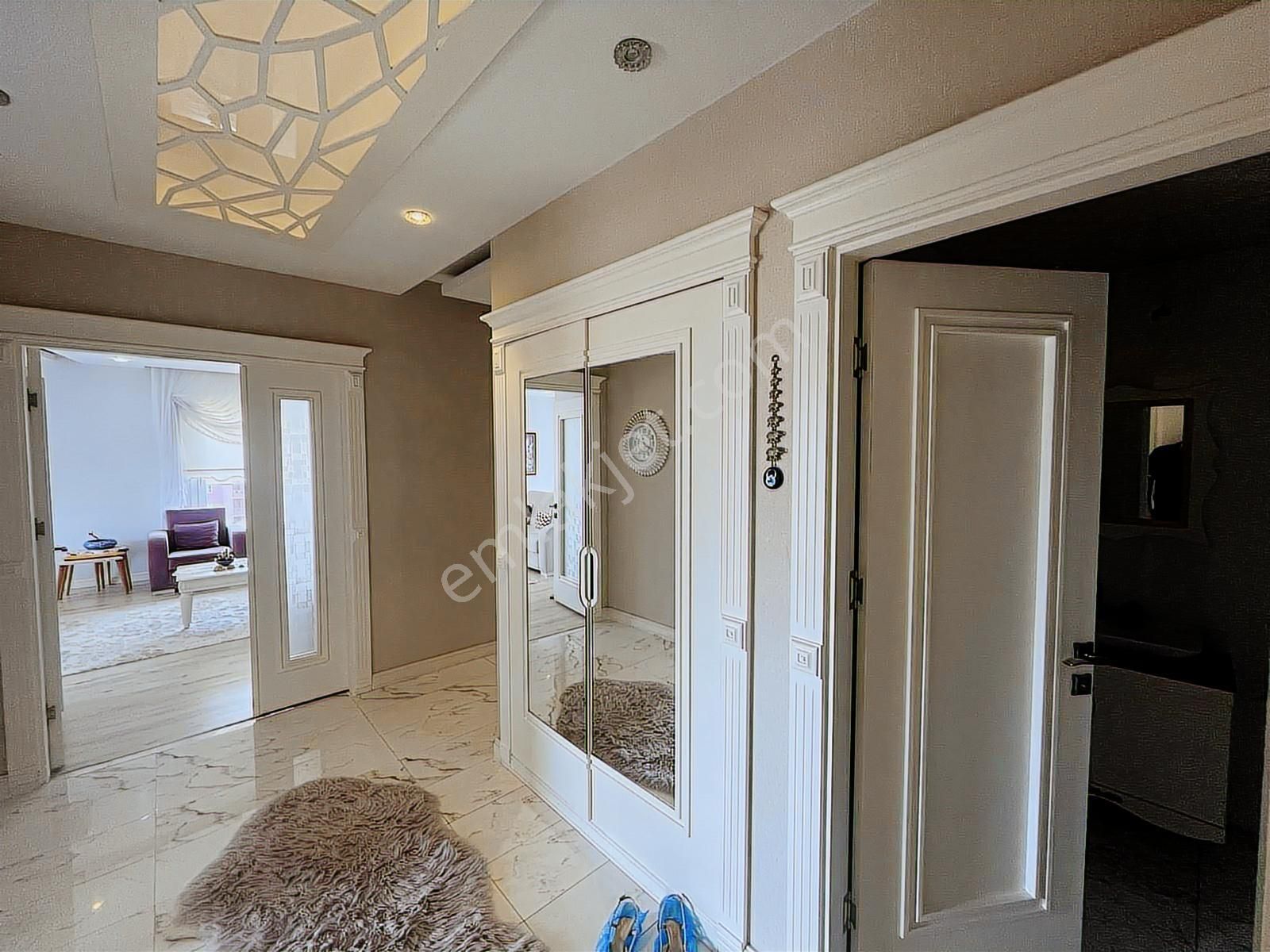 Aileler İçin İdeal! Ultra Geniş 3+1 Satılık Daire - Görsel 2