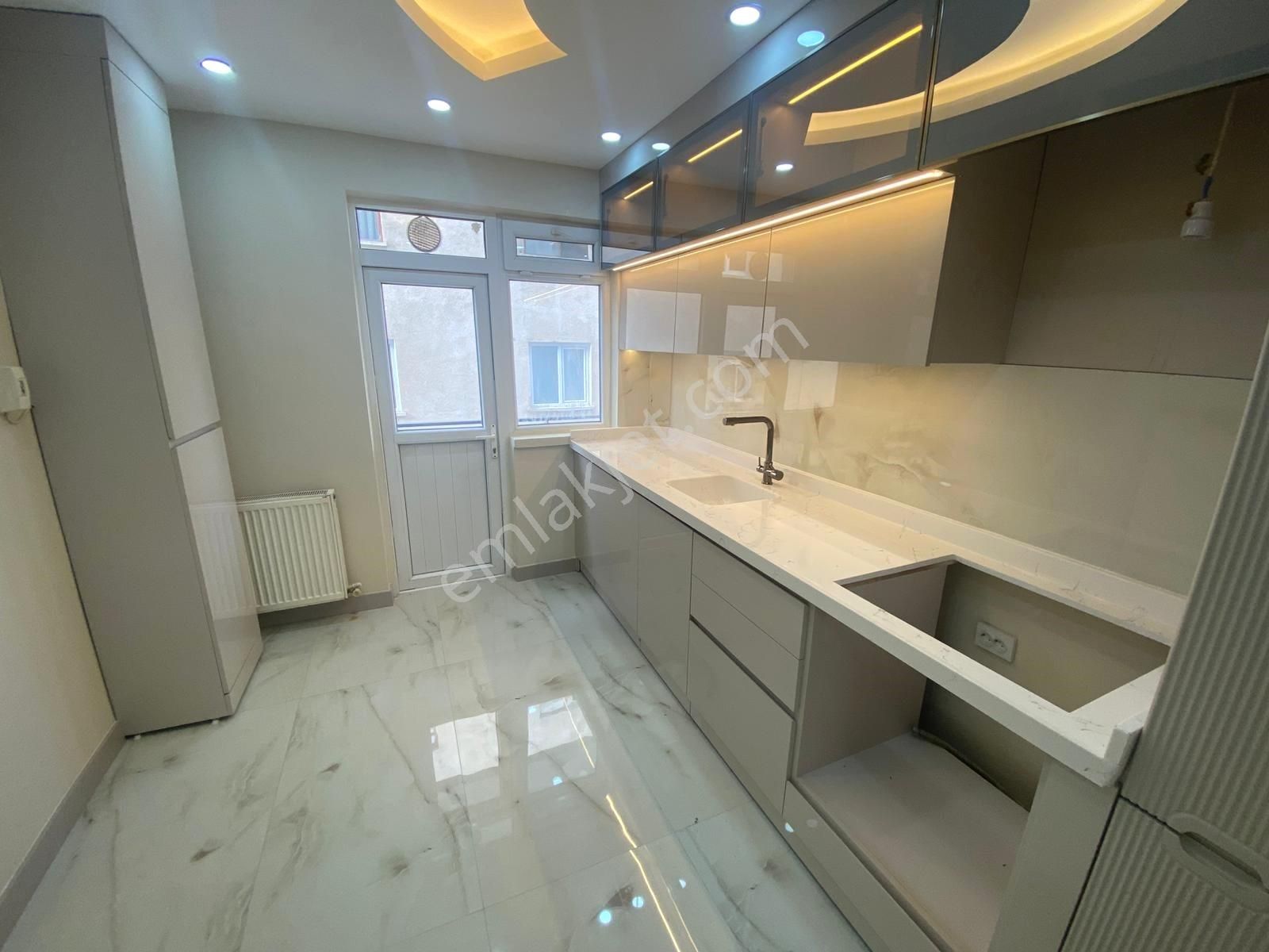 Sincan Mareşal Çakmak Mah'de 3+1 Ara Kat Full Yapılı Daire - Görsel 11