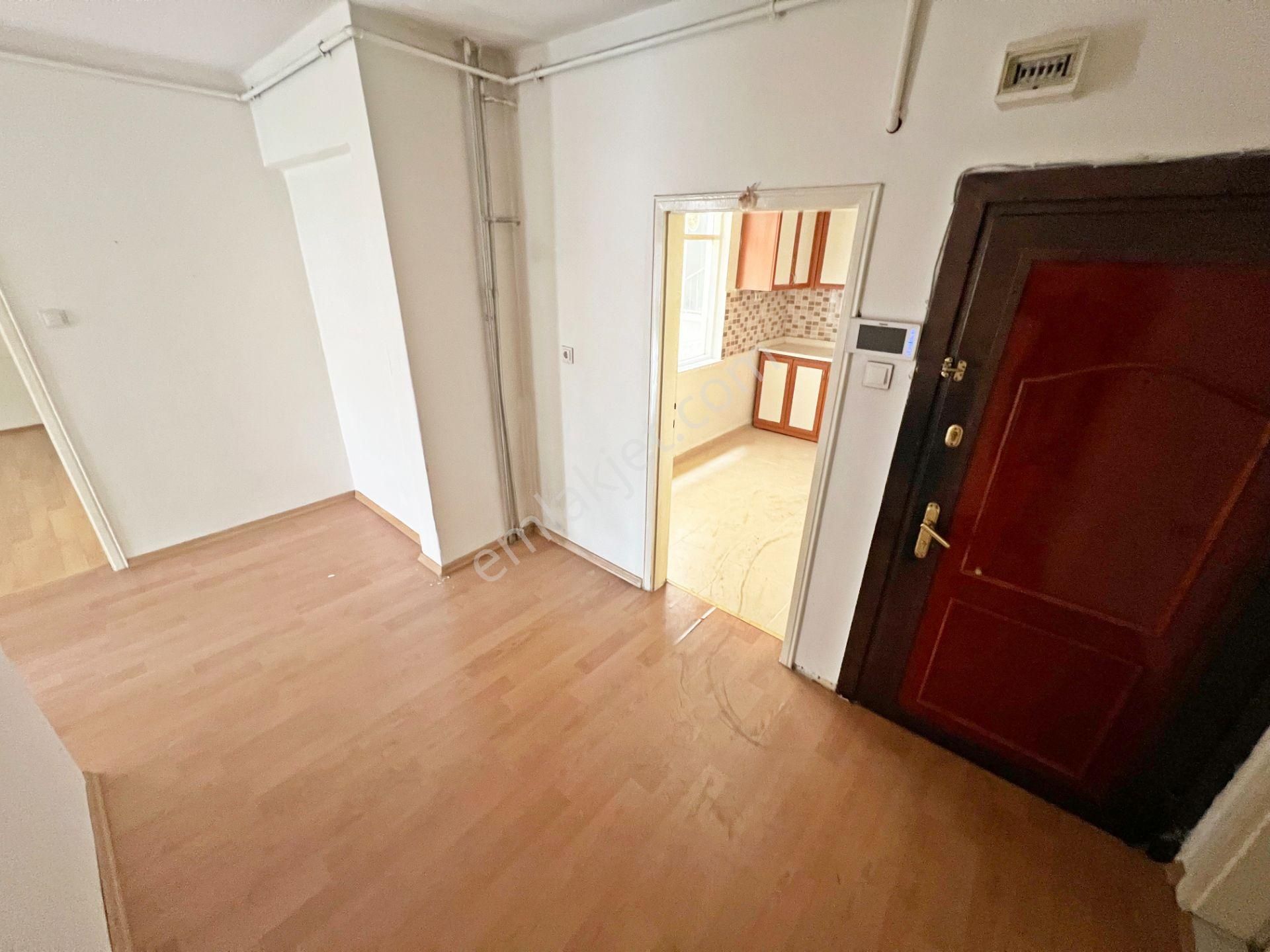 Aşağı Eğlence Mah. Feneryolu Sokak'ta 1.katta Orjinal Bağımsız Salon 3+1 Güney Doğu Cephe - Görsel 29
