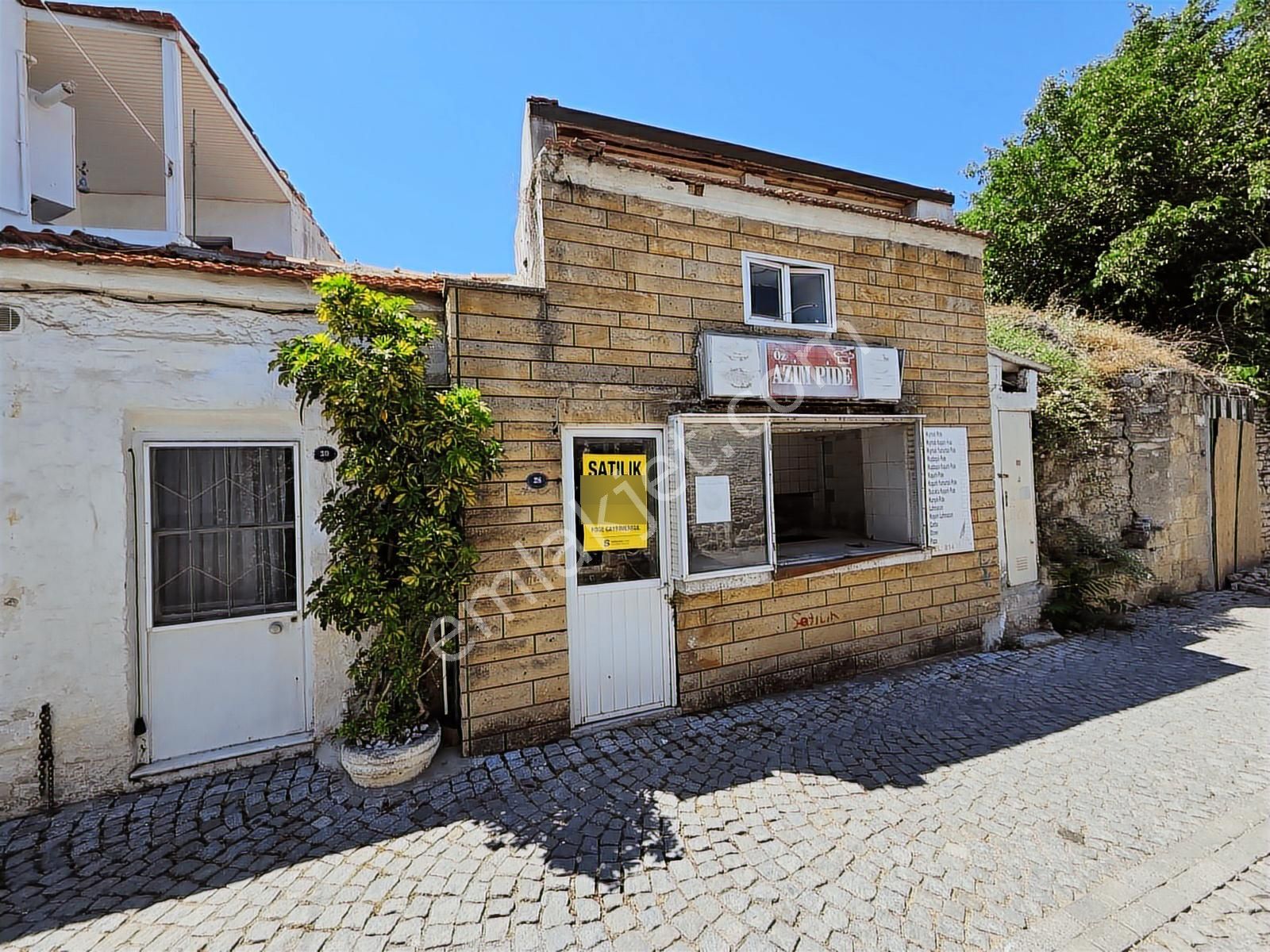 Yenifoça Tarihi Çarşıda Denize 100 M Mesafede Satılık İş Yeri - Görsel 10