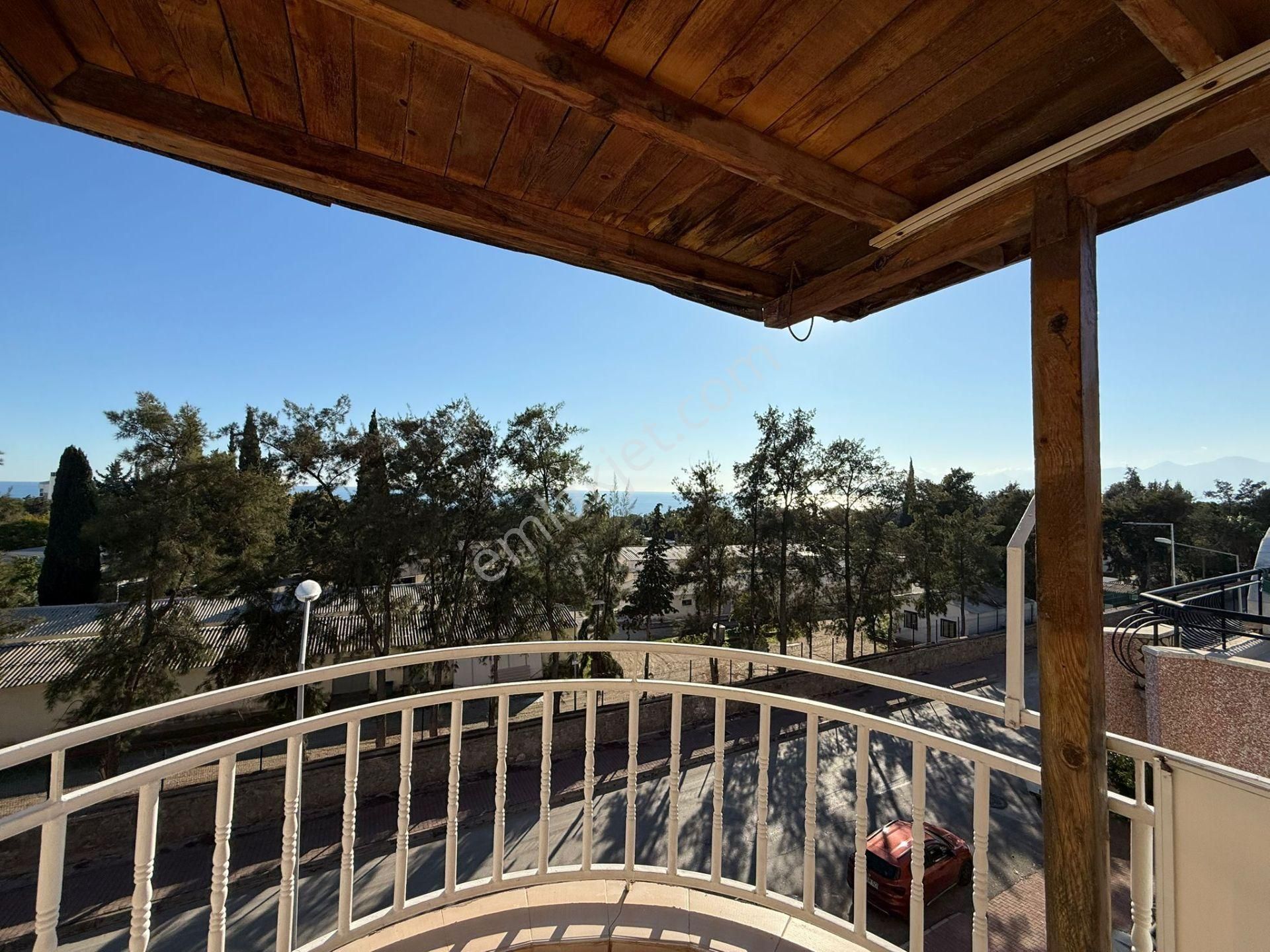 Full Deniz Manzaralı Güzeloba’da 142m2 Geniş 3+1 Dubleks Daire!