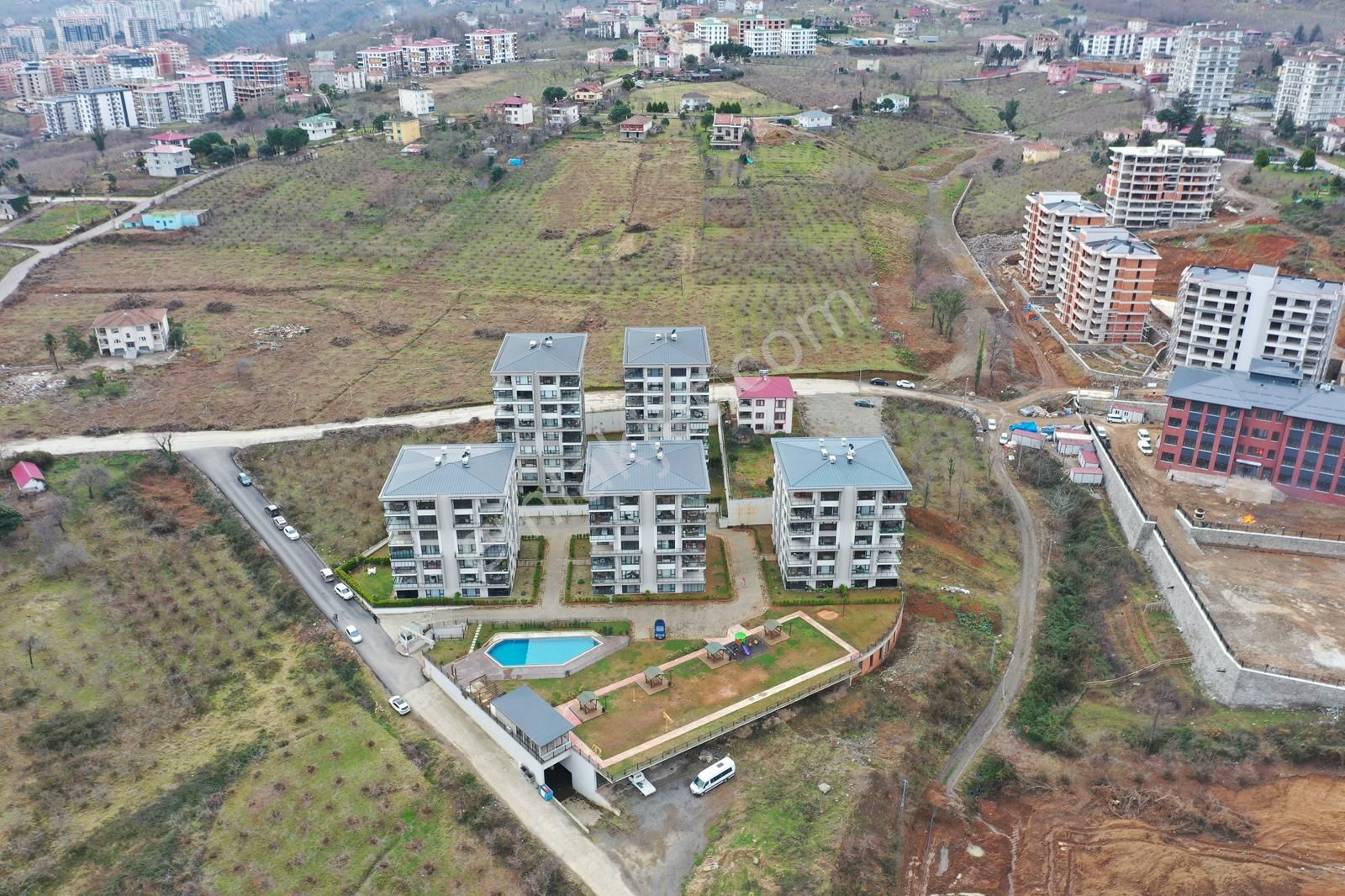 Trabzon Yalıncak Nadir Kent Sitesi Bahçe Katı 2+1 Satılık Daire