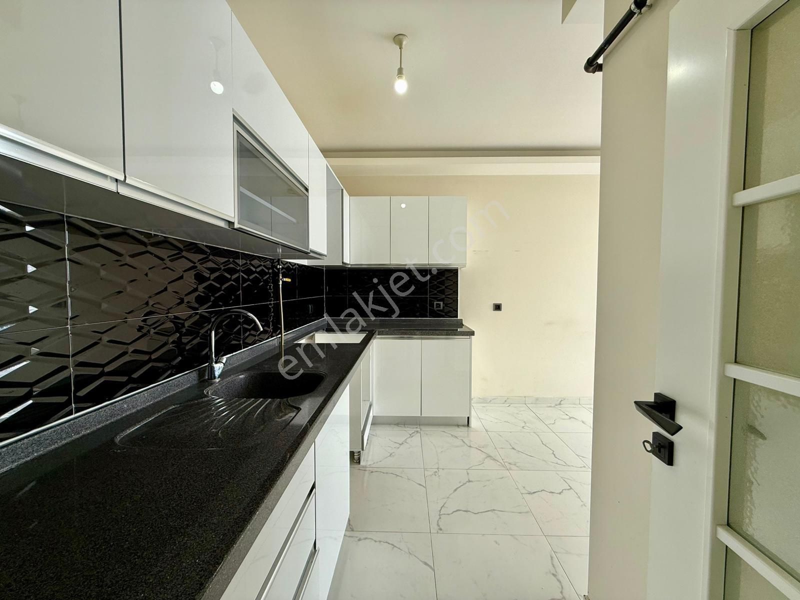 Acill..!ahievran 3+1 Giyinme Odalı Sıfır Ayarında Oturulur Daire - Görsel 11