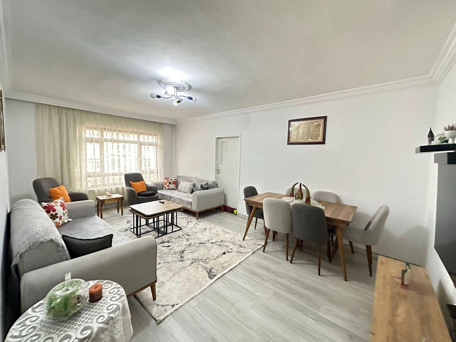 Yunus Emre Cad . Gata Hast. Yakını Orta Kat 3+1 Ön Cephe - Görsel 11