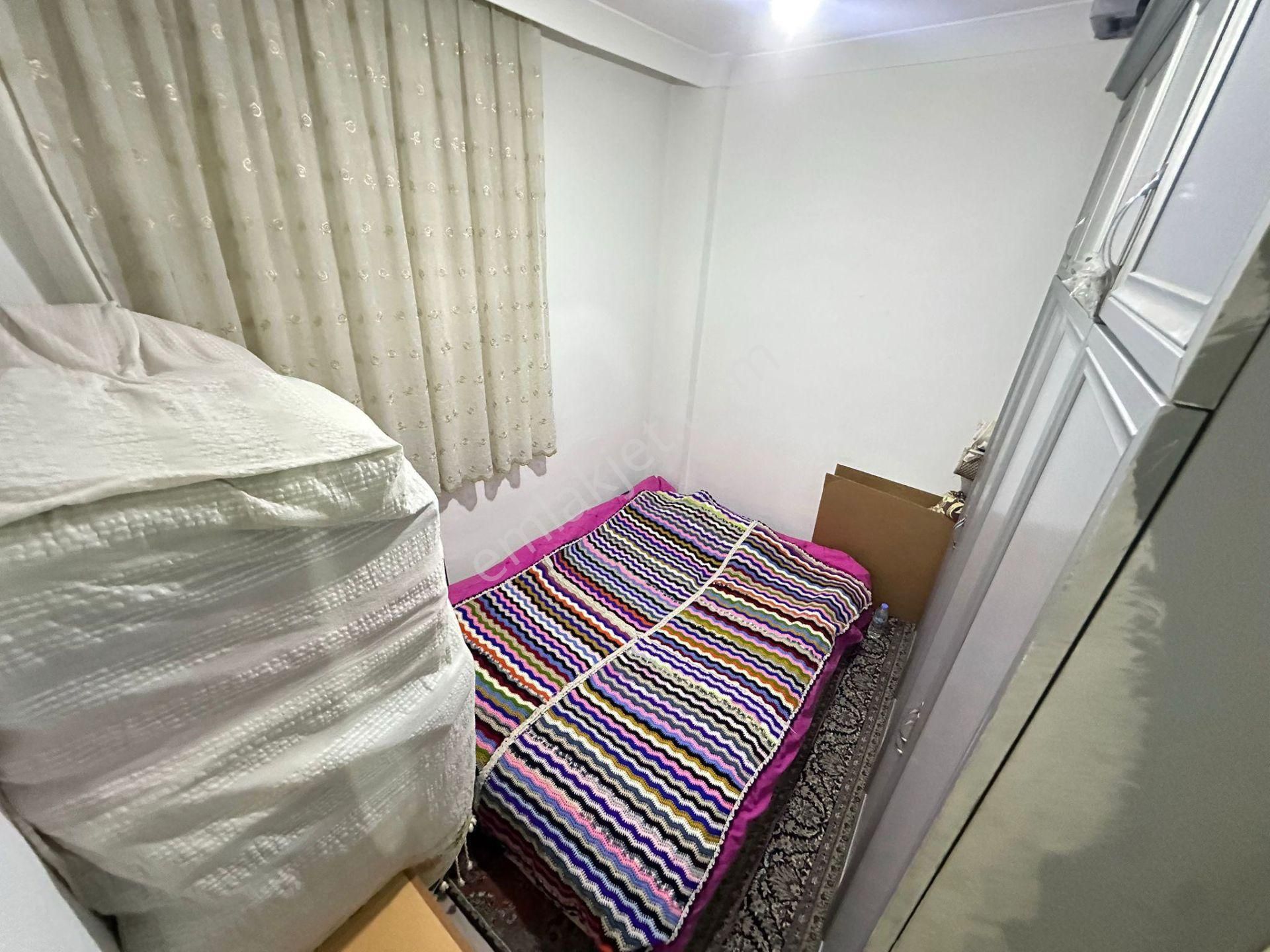 Yunus Emre Cad . Gata Hast. Yakını Orta Kat 3+1 Ön Cephe - Görsel 19