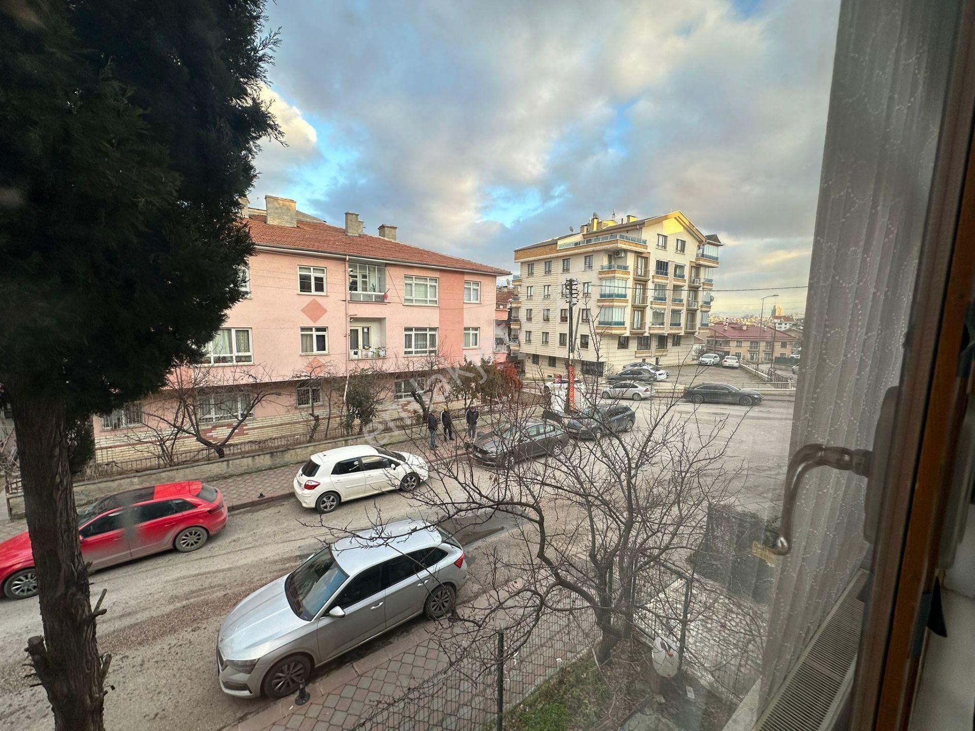 Yunus Emre Cad . Gata Hast. Yakını Orta Kat 3+1 Ön Cephe - Görsel 24