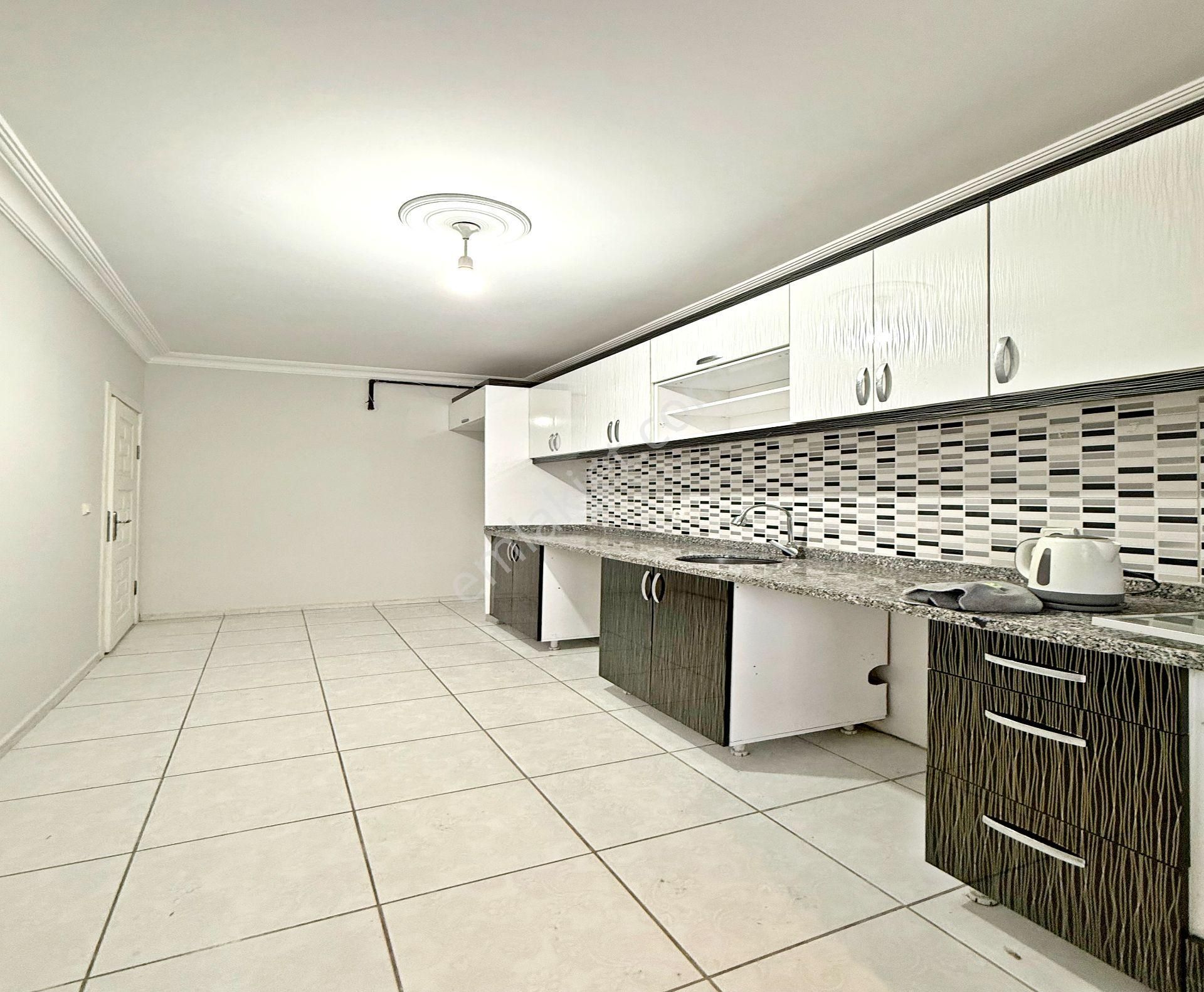 Yakuplu'da Diş Hastanesine Yakın Geniş 3+1 Kiralık Ara Kat Daire - Görsel 6