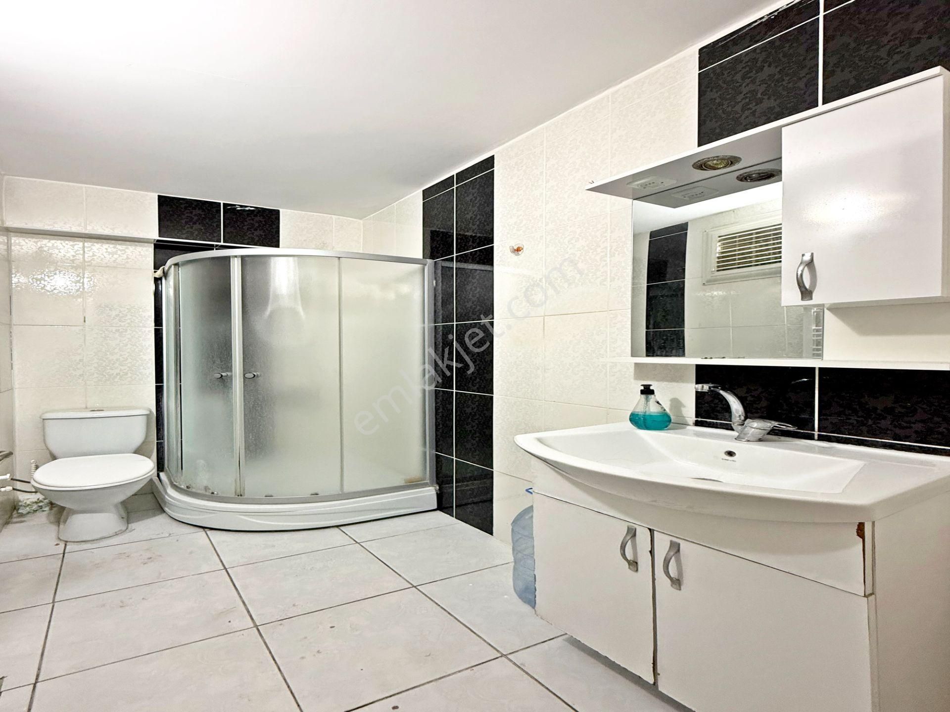 Yakuplu'da Diş Hastanesine Yakın Geniş 3+1 Kiralık Ara Kat Daire - Görsel 18