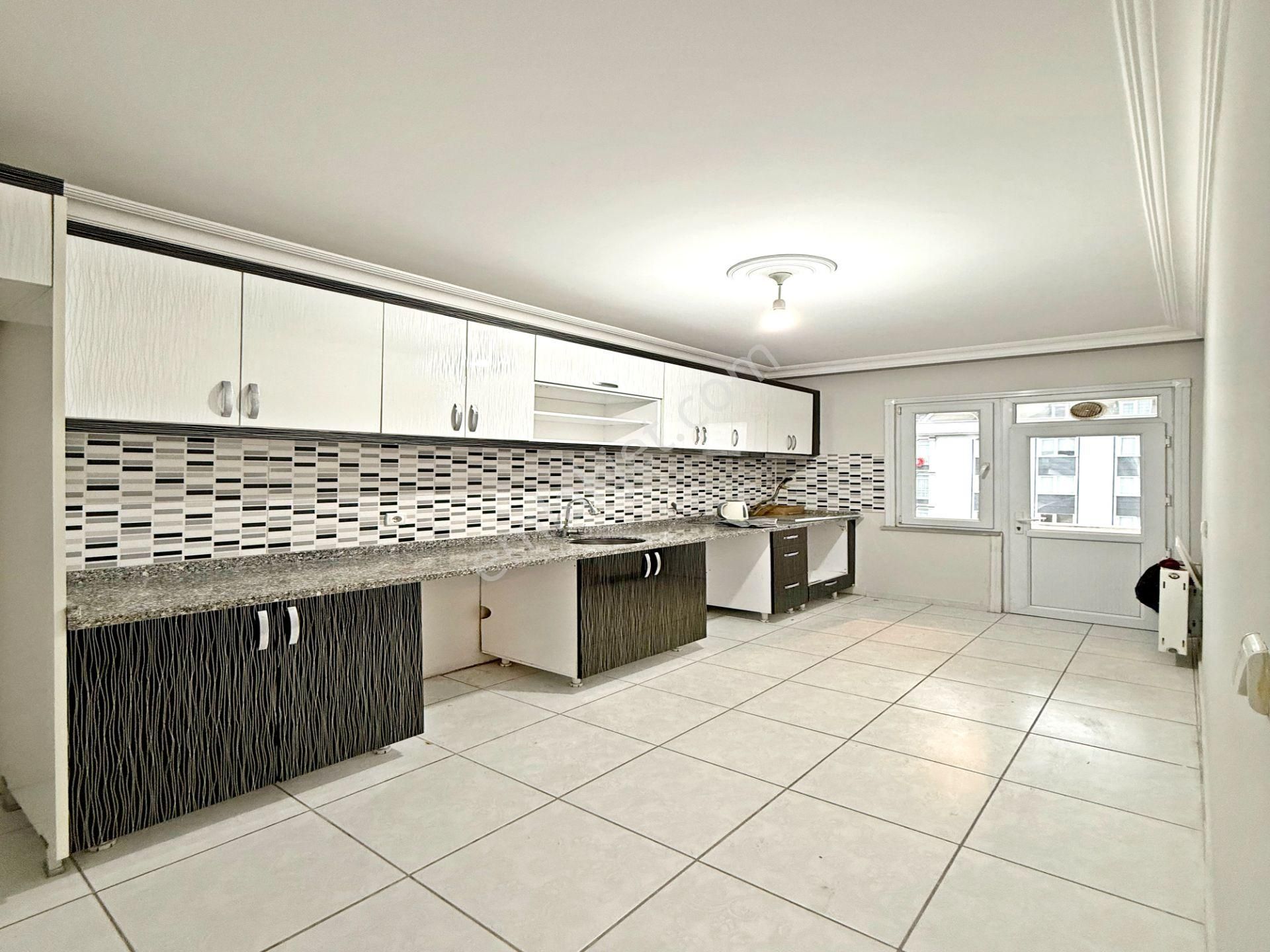 Yakuplu'da Diş Hastanesine Yakın Geniş 3+1 Kiralık Ara Kat Daire - Görsel 7