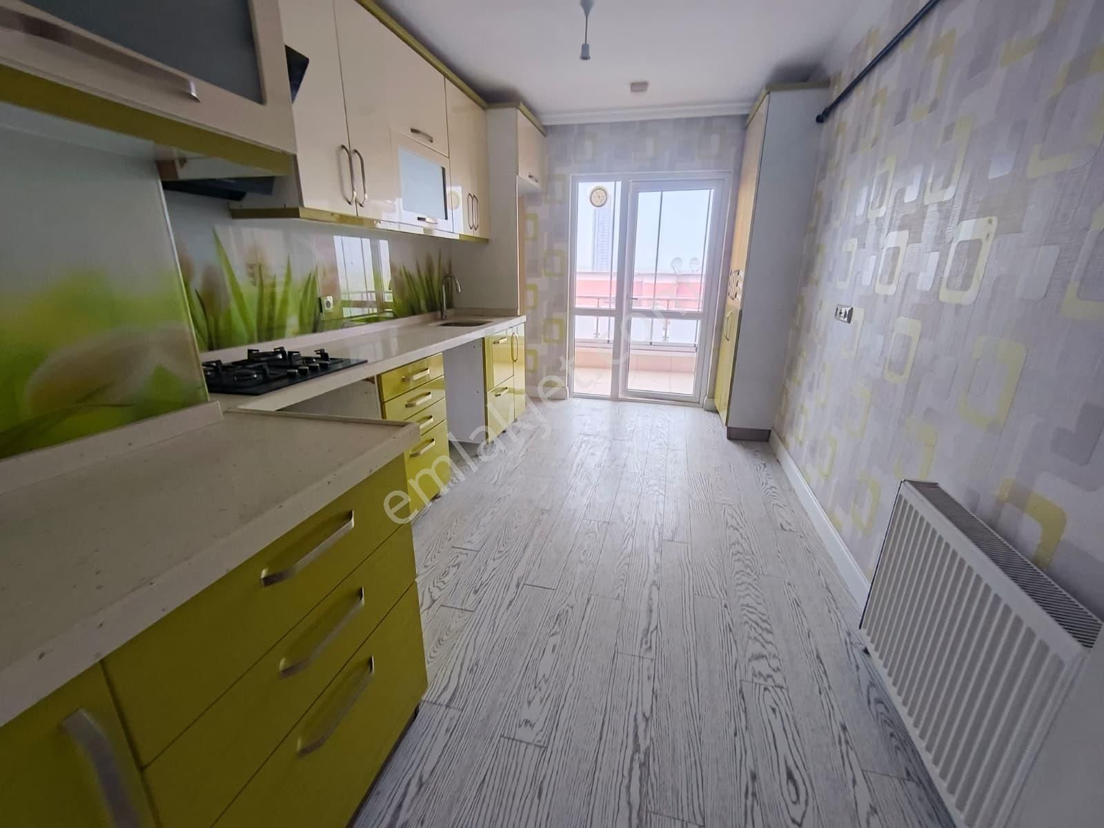 Şehrin En Merkezi Konumun Da Güvenlikli Site De 3+1 Daire Fırst - Görsel 4