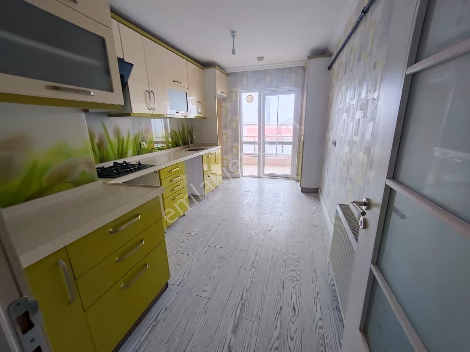 Şehrin En Merkezi Konumun Da Güvenlikli Site De 3+1 Daire Fırst - Görsel 16