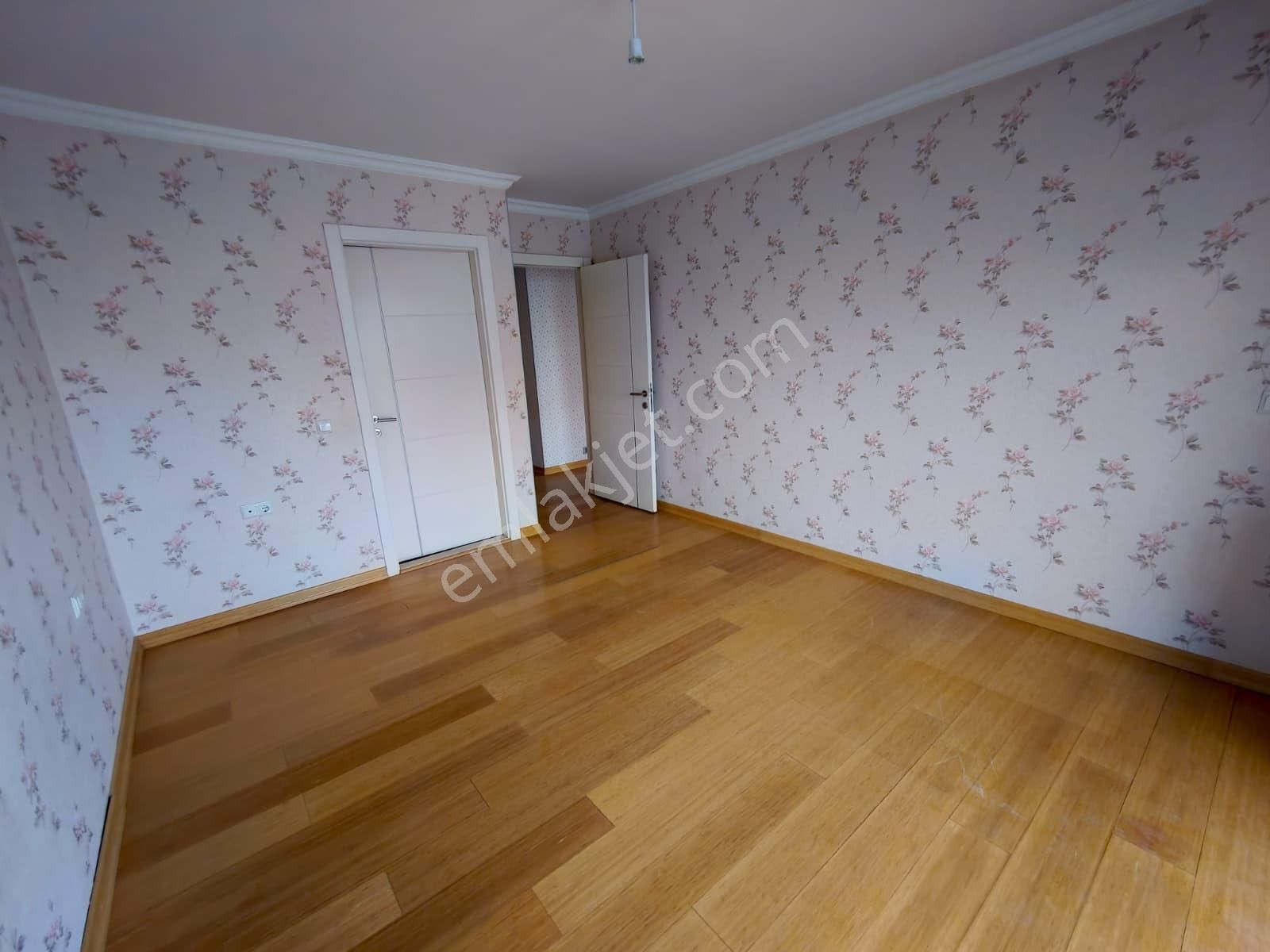 Şehrin En Merkezi Konumun Da Güvenlikli Site De 3+1 Daire Fırst - Görsel 18