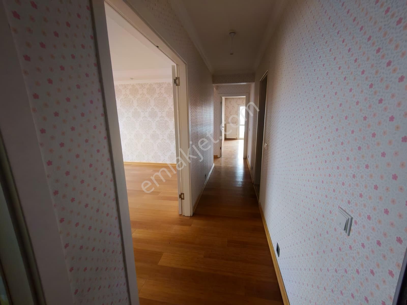 Şehrin En Merkezi Konumun Da Güvenlikli Site De 3+1 Daire Fırst - Görsel 10