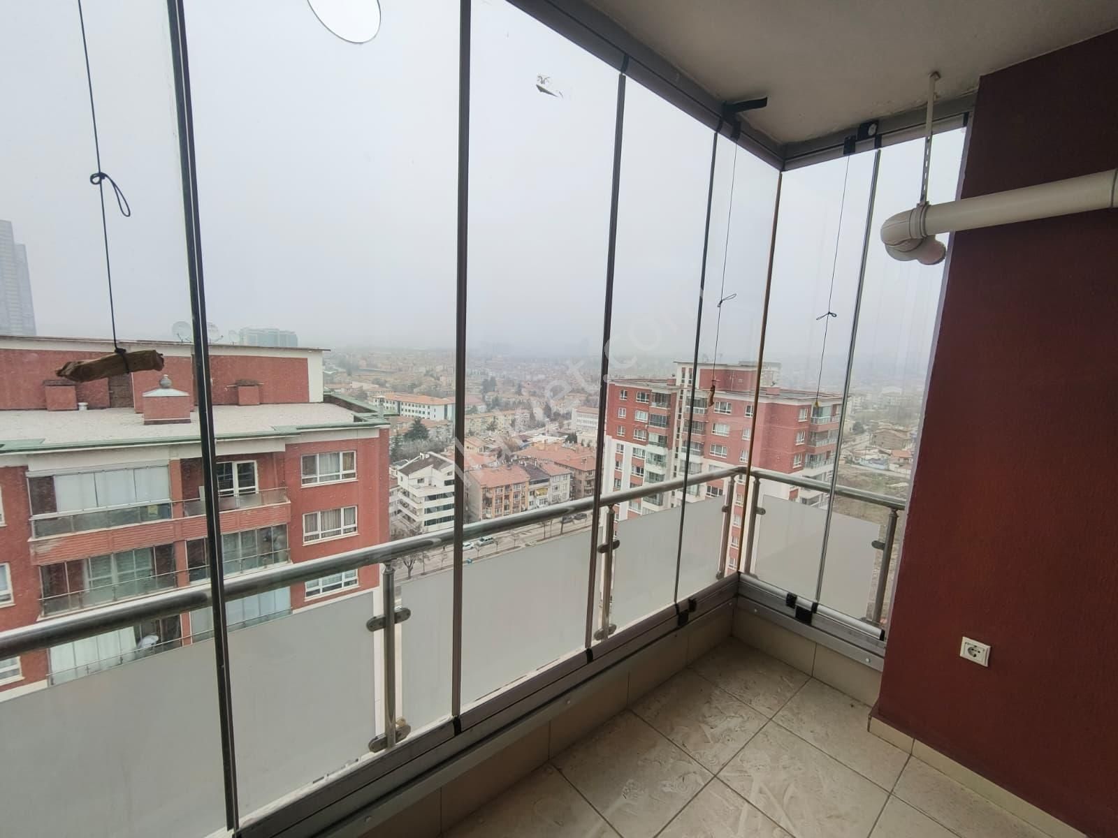 Şehrin En Merkezi Konumun Da Güvenlikli Site De 3+1 Daire Fırst - Görsel 8