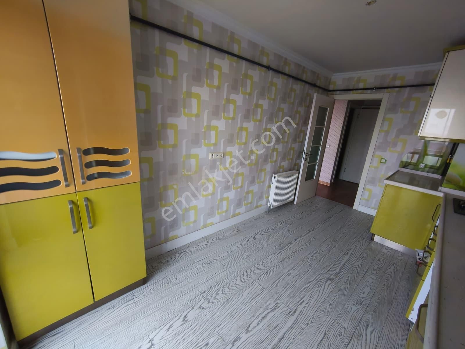 Şehrin En Merkezi Konumun Da Güvenlikli Site De 3+1 Daire Fırst - Görsel 7