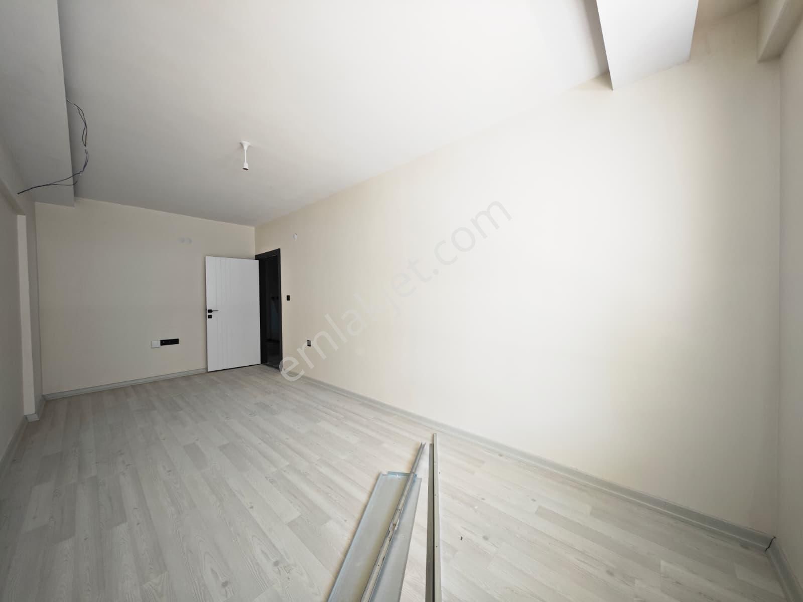 Bostancık'ta Sıfır Bina 3+1 Satılık Giriş Kat Daire !! - Görsel 15