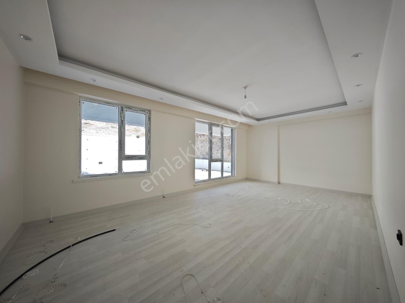 Bostancık'ta Sıfır Bina 3+1 Satılık Giriş Kat Daire !! - Görsel 5