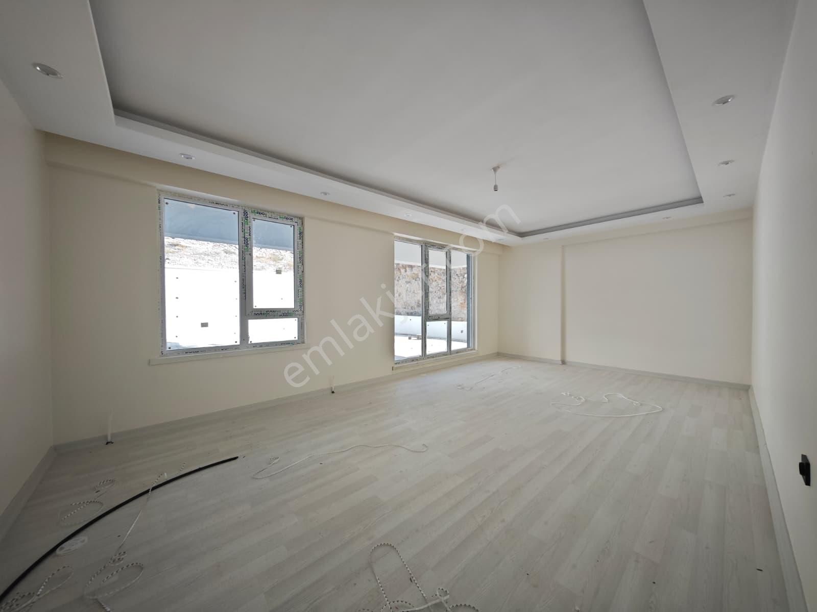 Bostancık'ta Sıfır Bina 3+1 Satılık Giriş Kat Daire !! - Görsel 6