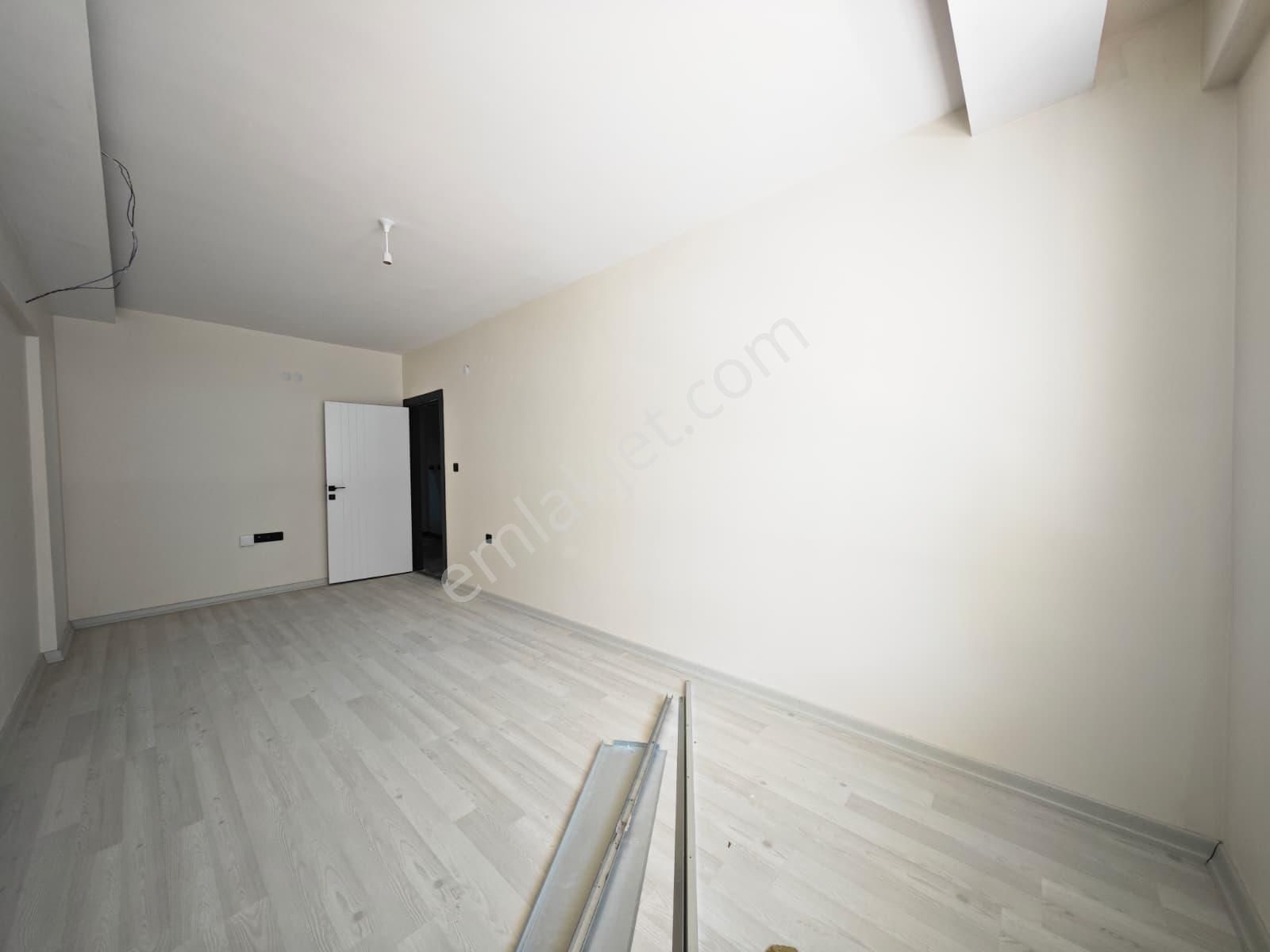 Bostancık'ta Sıfır Bina 3+1 Satılık Giriş Kat Daire !! - Görsel 16