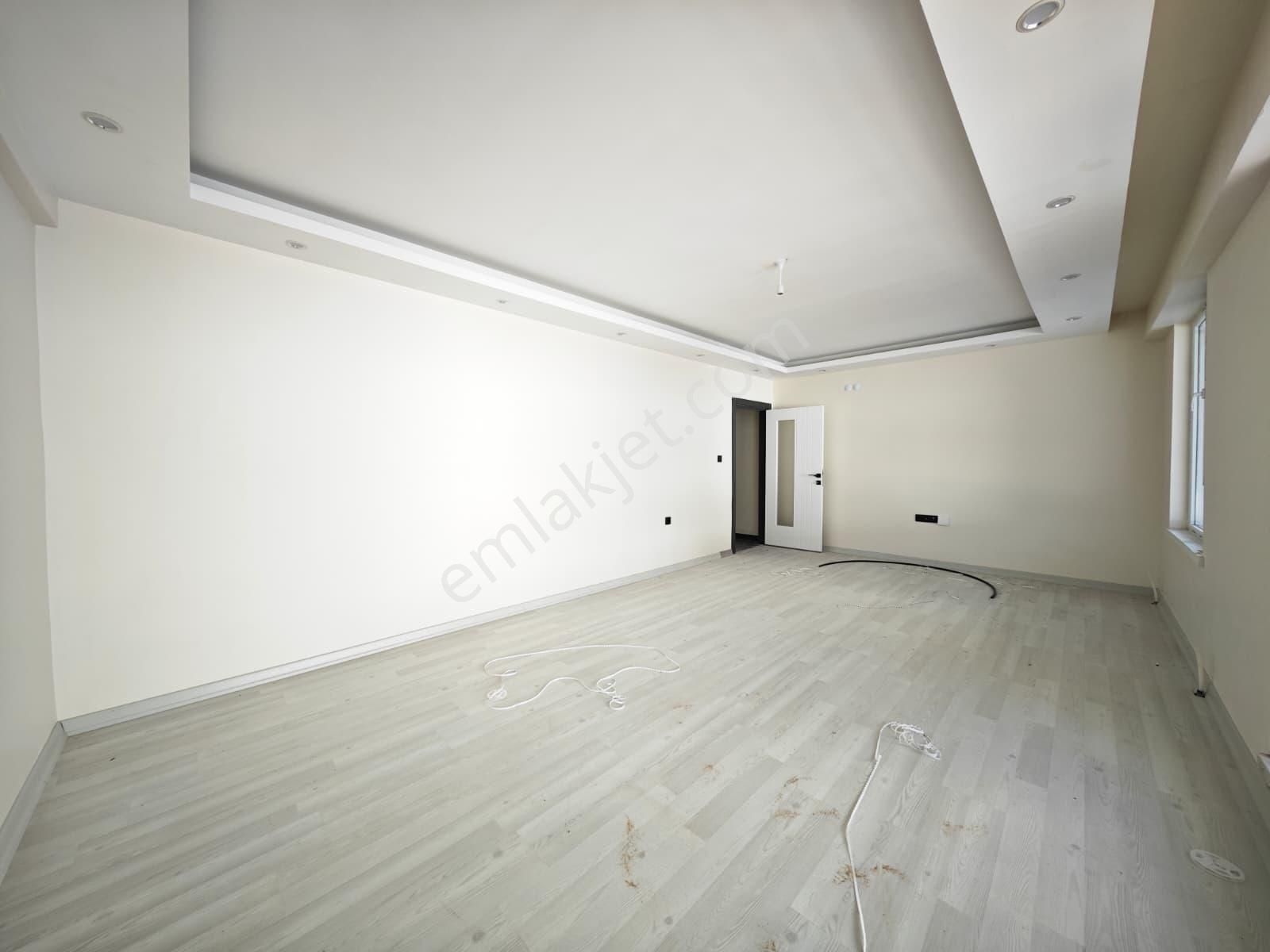 Bostancık'ta Sıfır Bina 3+1 Satılık Giriş Kat Daire !! - Görsel 7