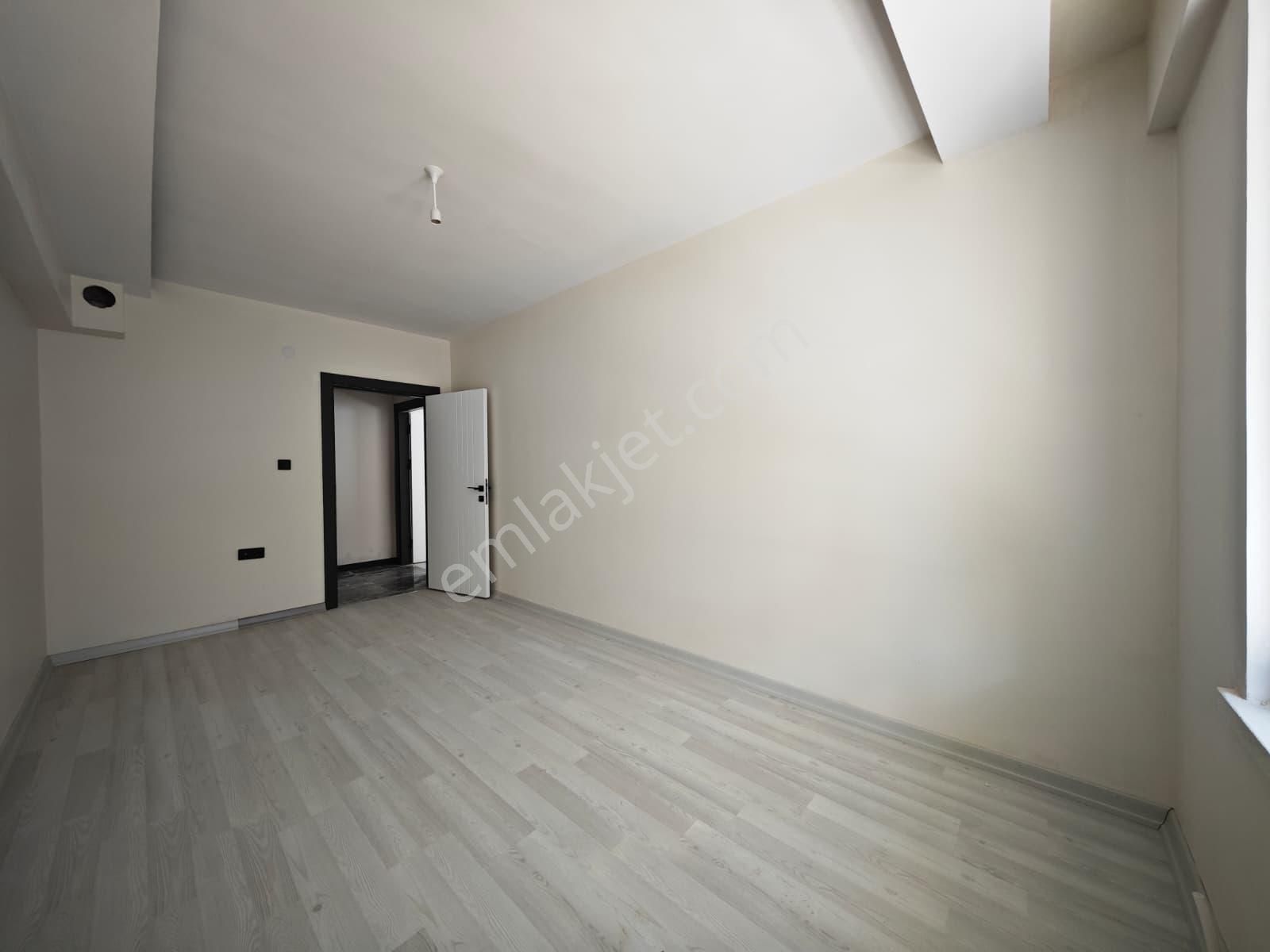 Bostancık'ta Sıfır Bina 3+1 Satılık Giriş Kat Daire !! - Görsel 12